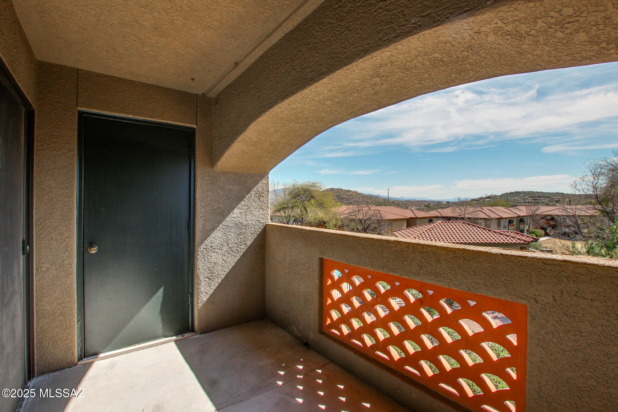 5751 N Kolb Road Unit: 39202