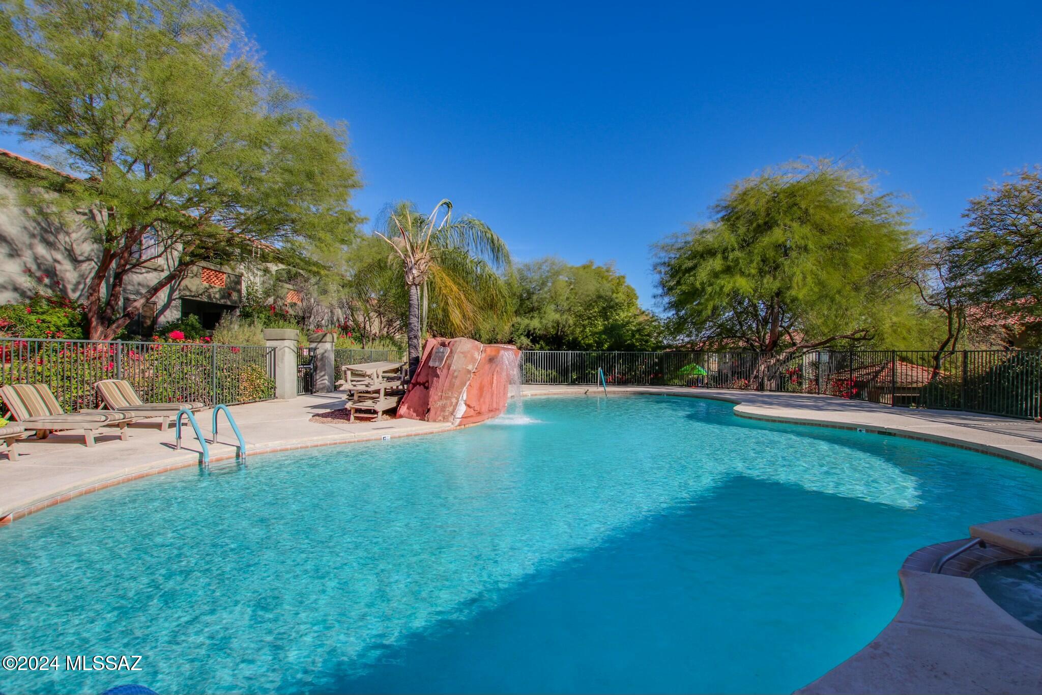 5751 N Kolb Road Unit: 39202