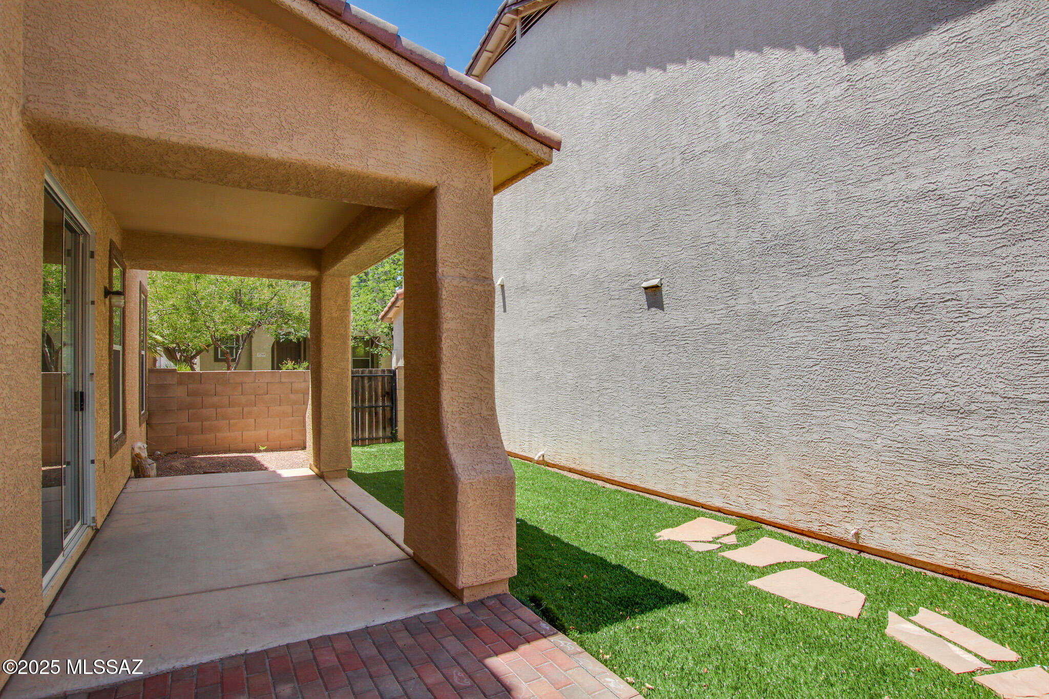 2776 N Neruda Lane