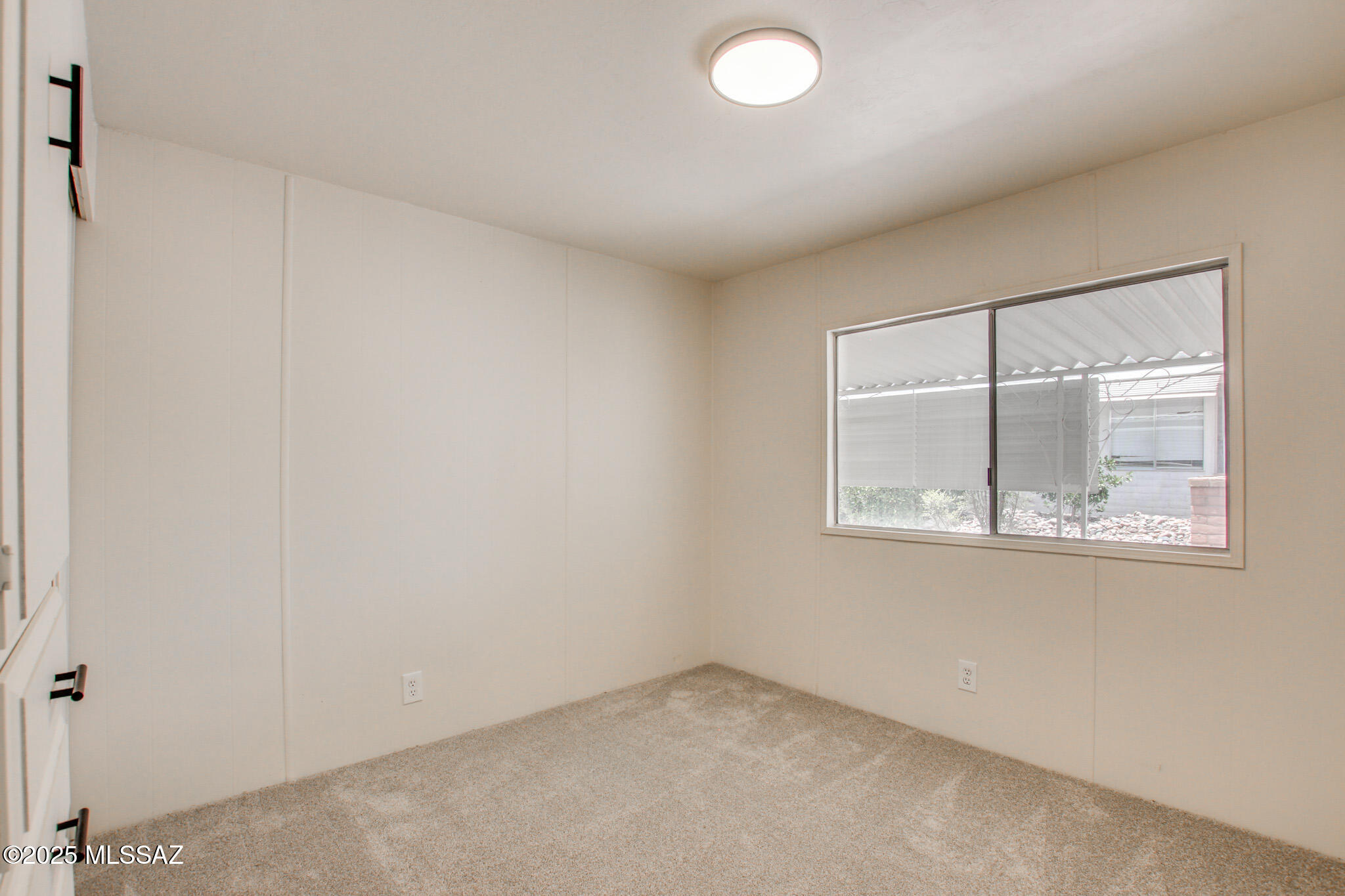 270 W Pinon