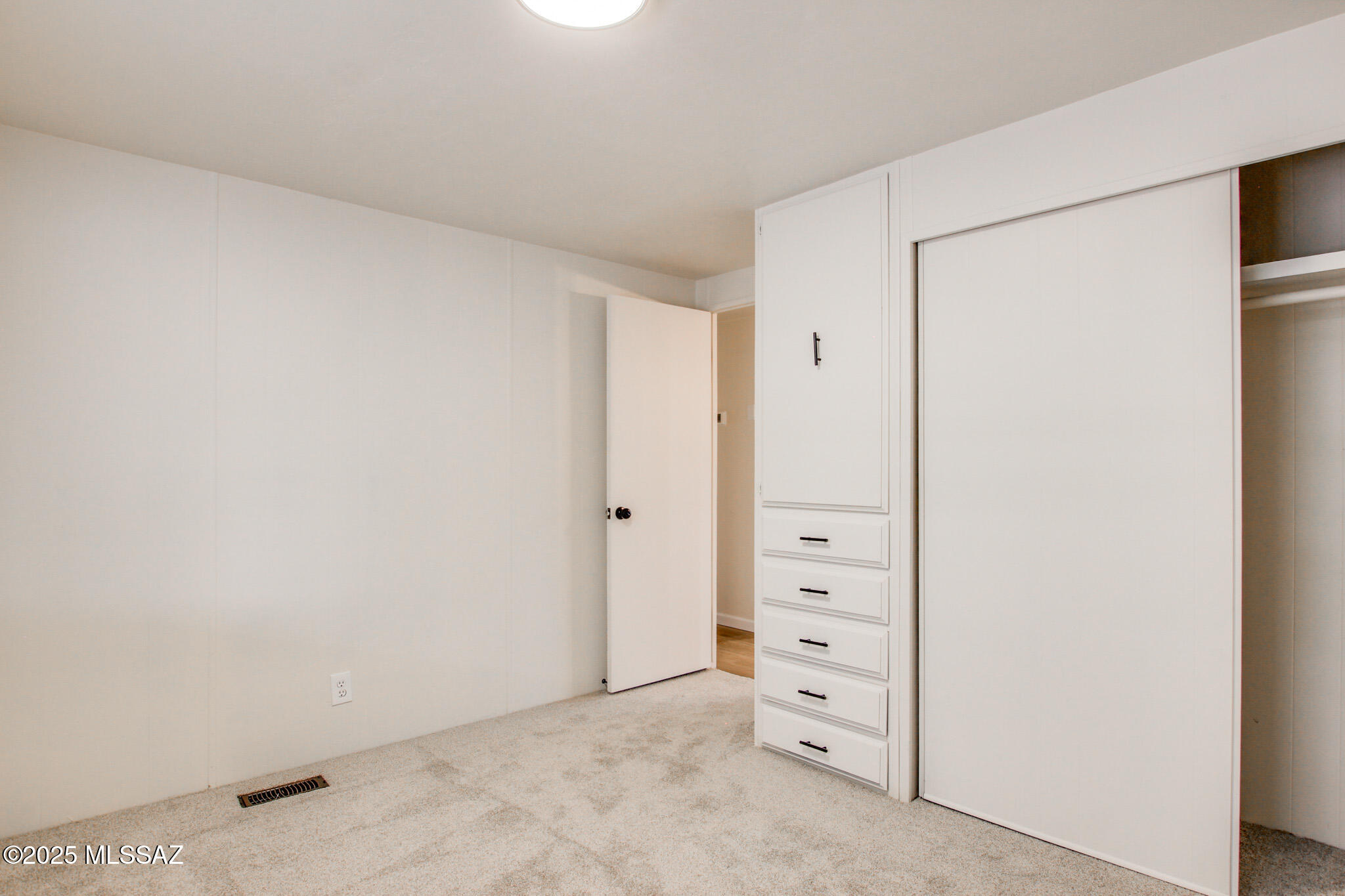 270 W Pinon