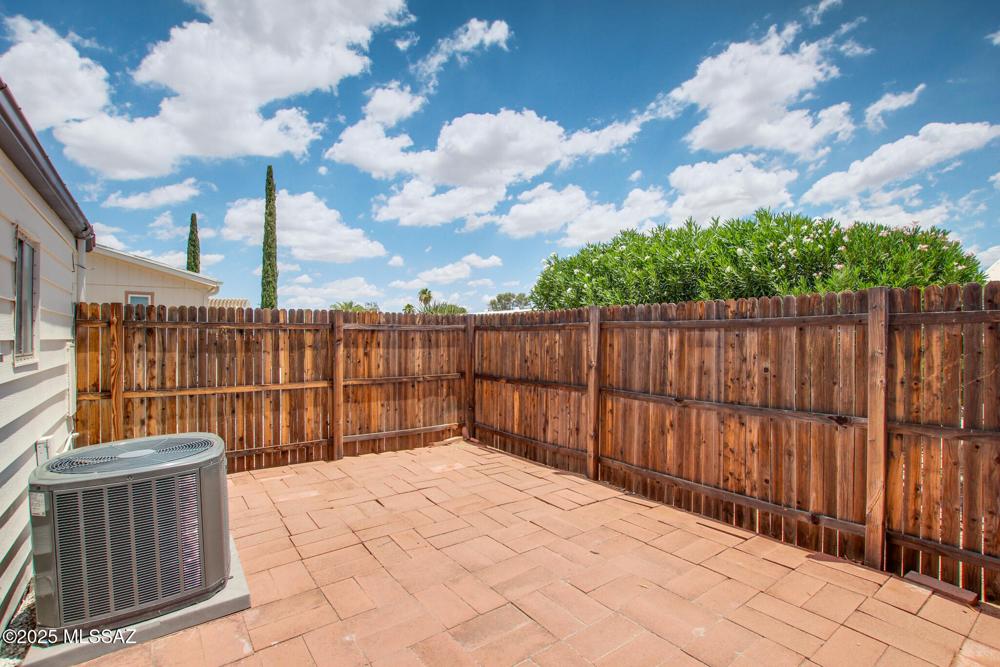 270 W Pinon