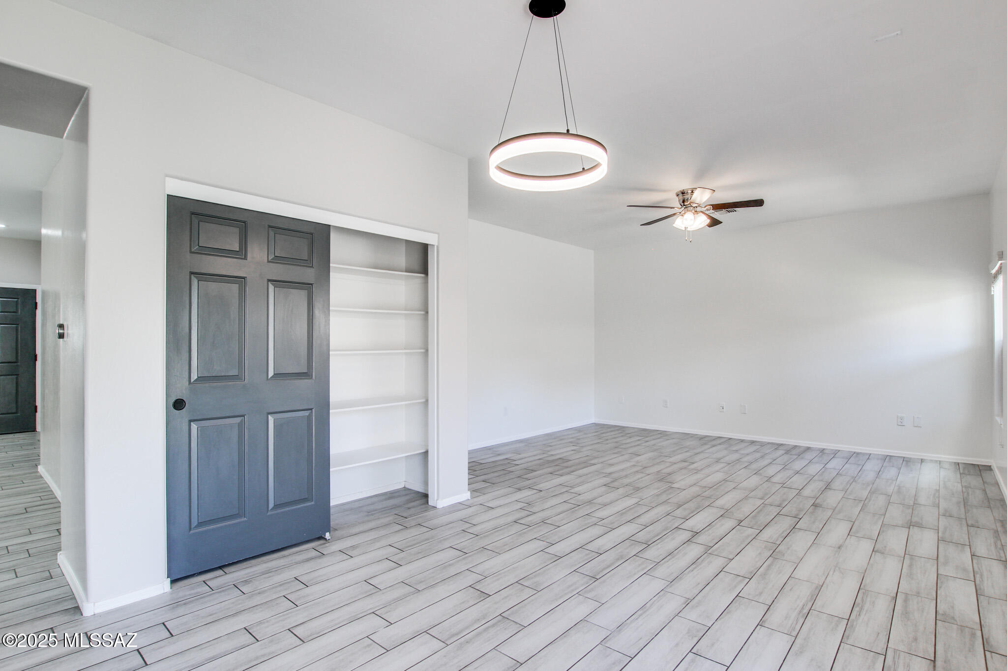 432 W Calle Sombra Linda