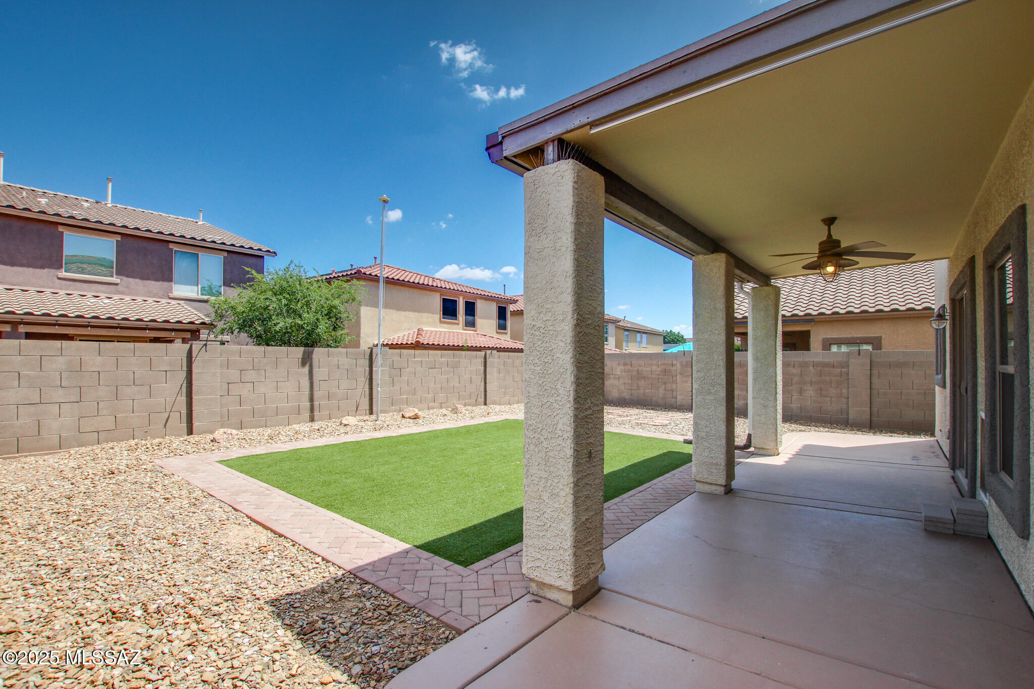 432 W Calle Sombra Linda
