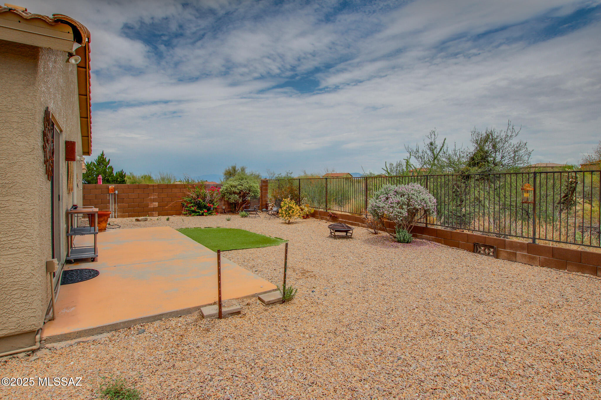 769 S Painted River Way