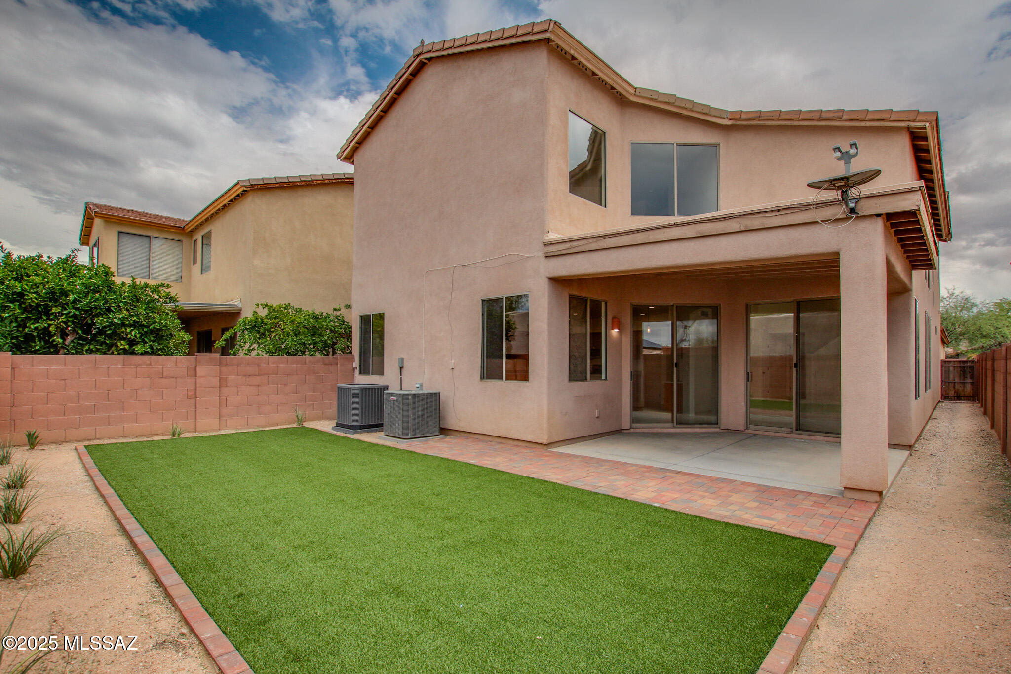 3485 N Paseo De San Agustin