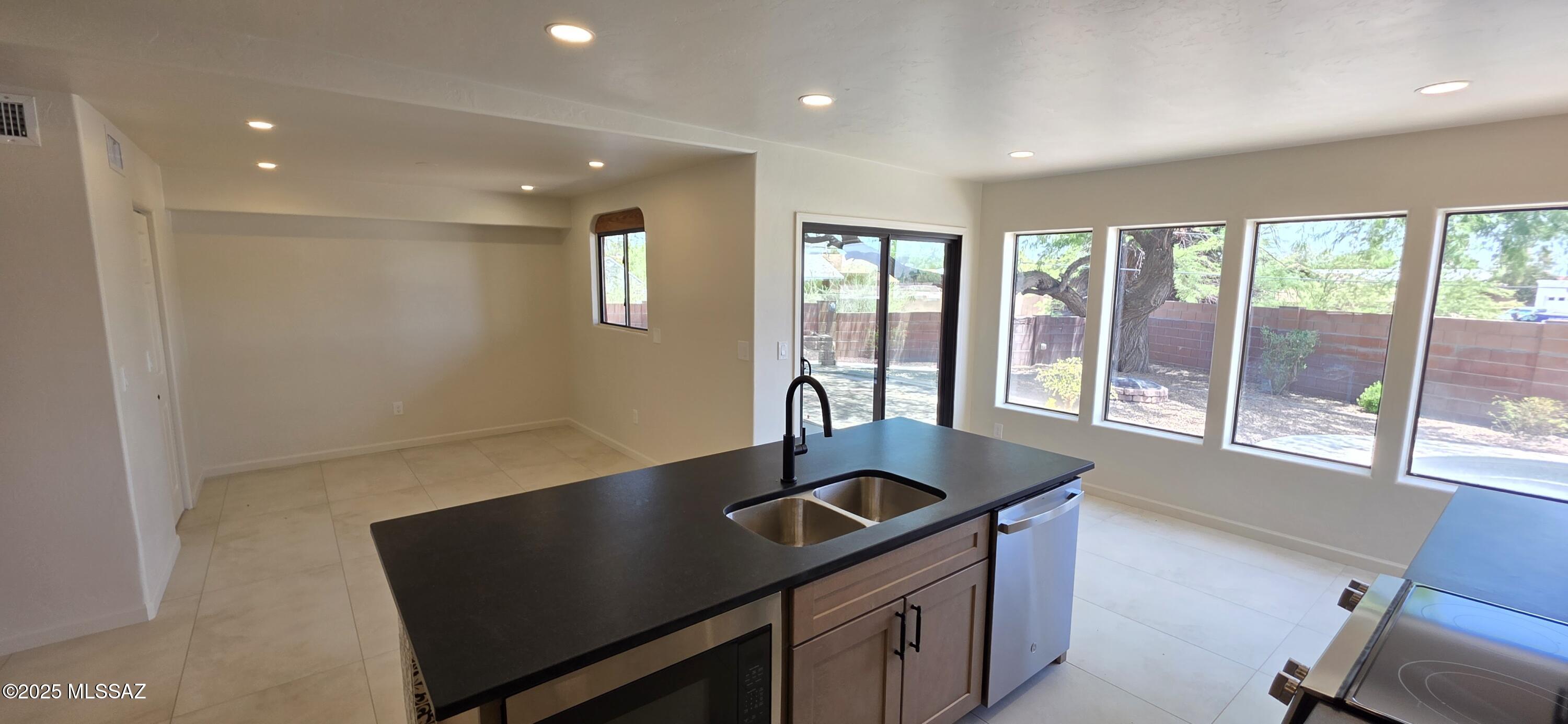 4033 W Isis Drive