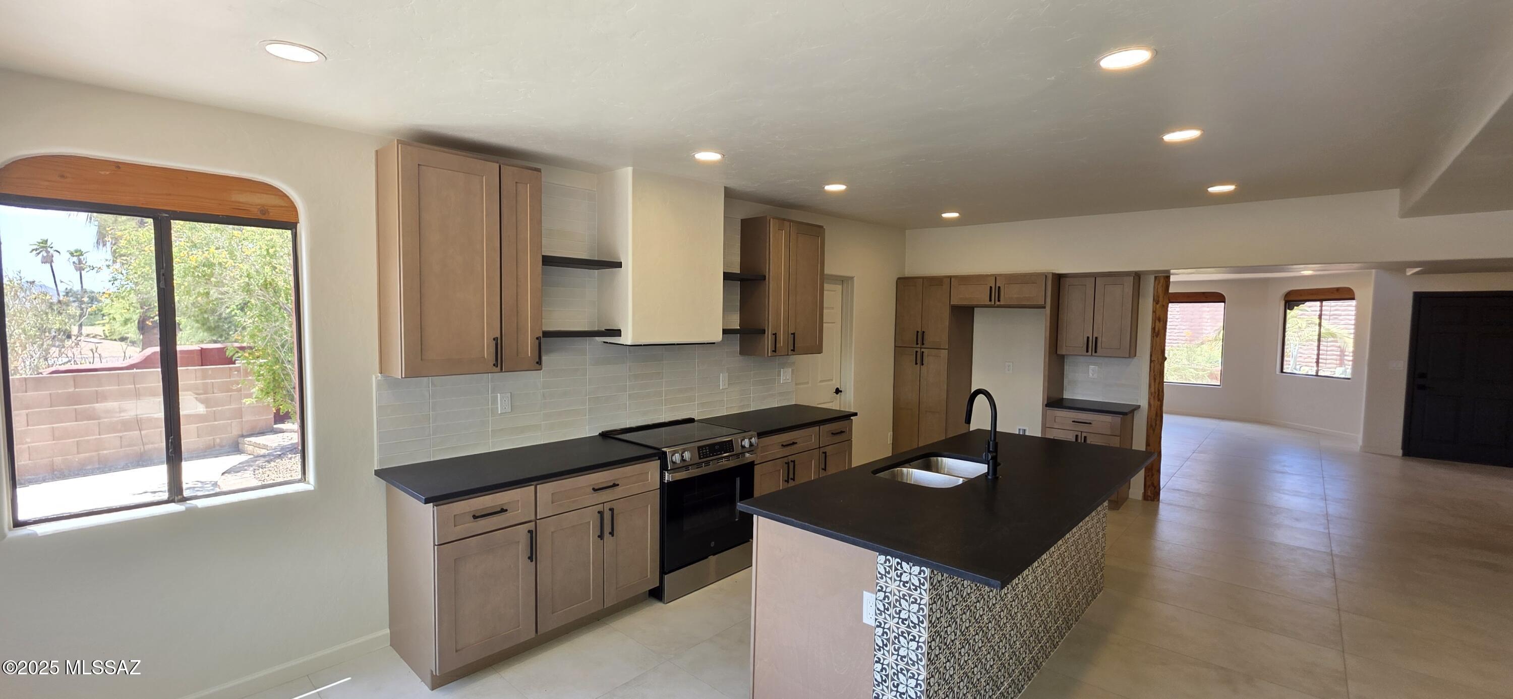 4033 W Isis Drive