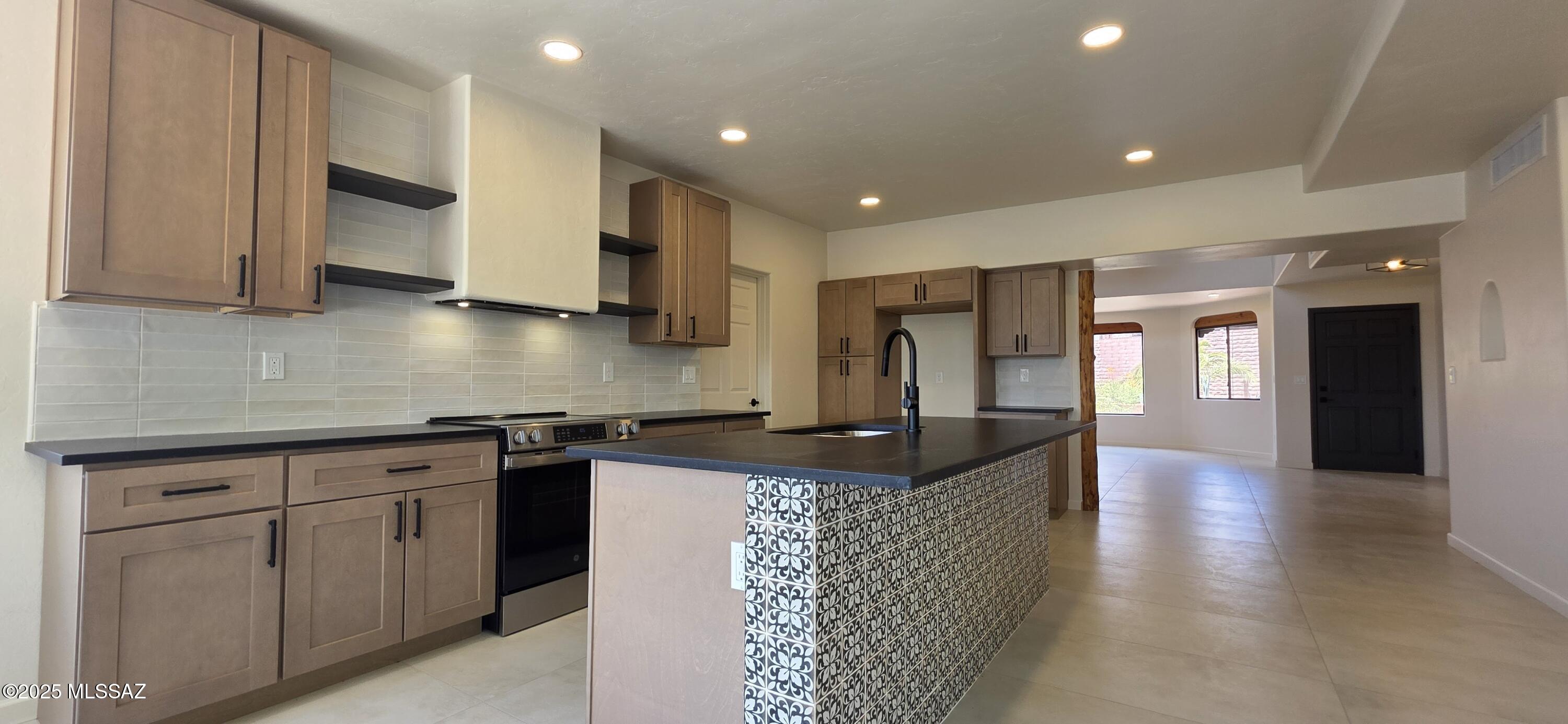 4033 W Isis Drive