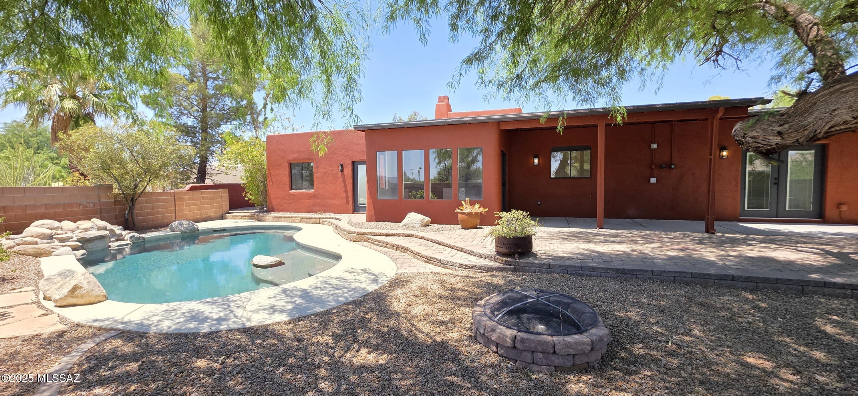 4033 W Isis Drive