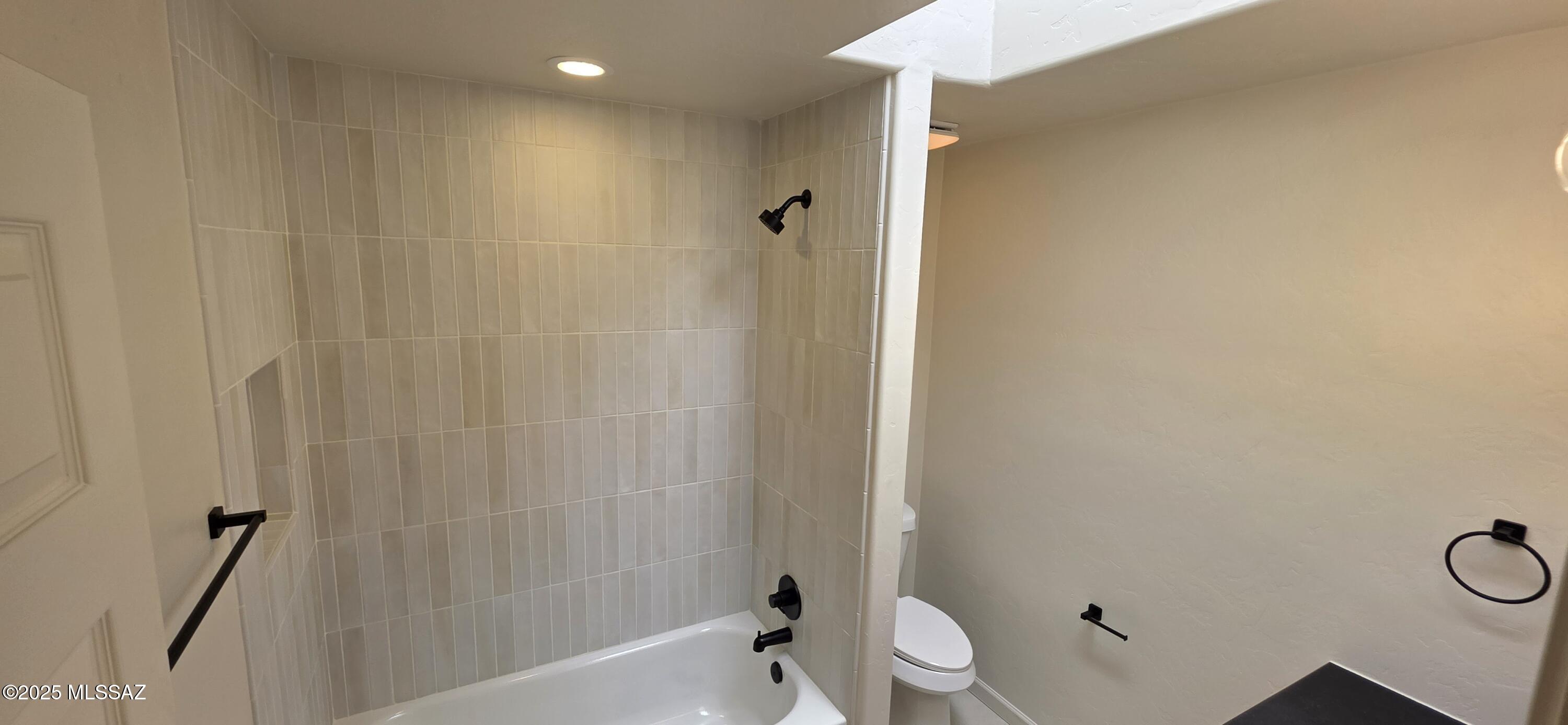 4033 W Isis Drive