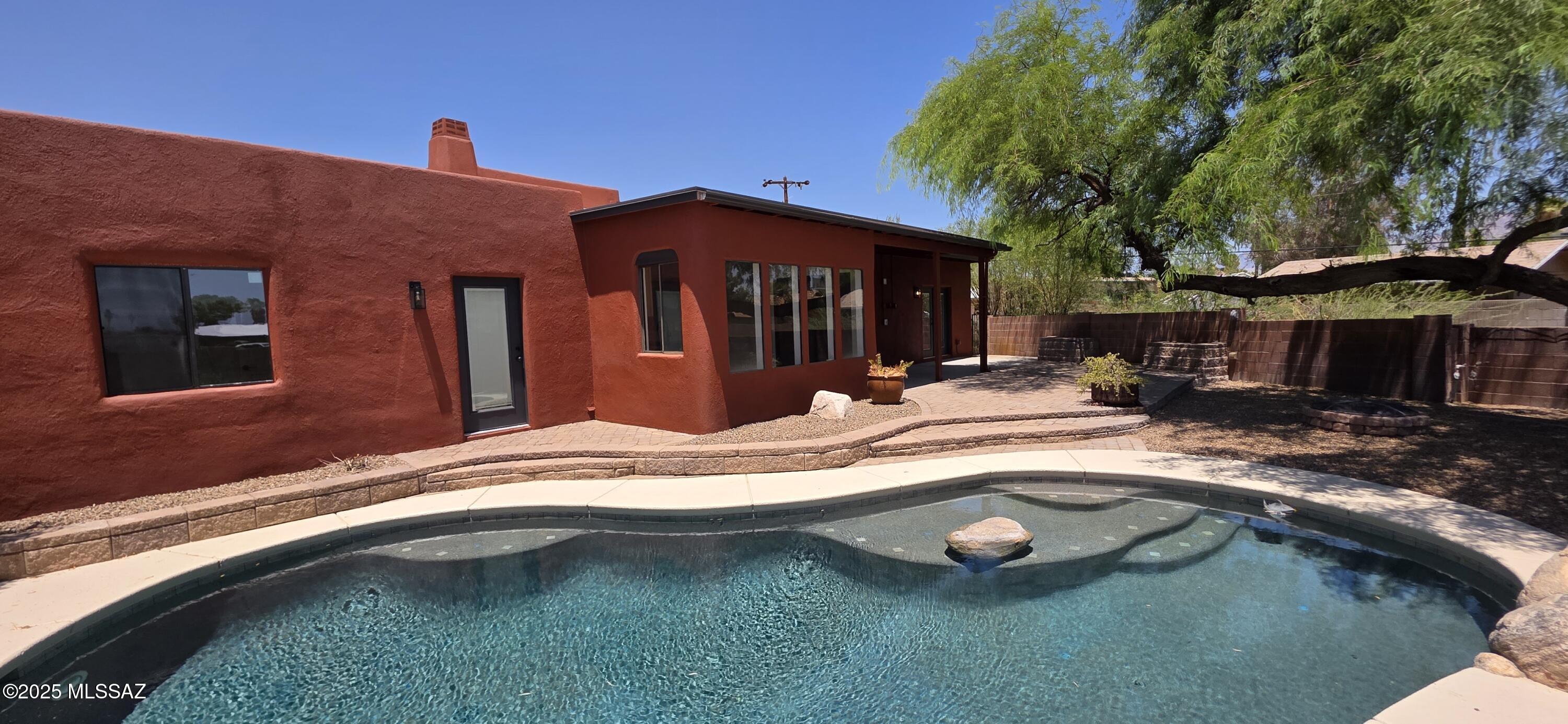 4033 W Isis Drive
