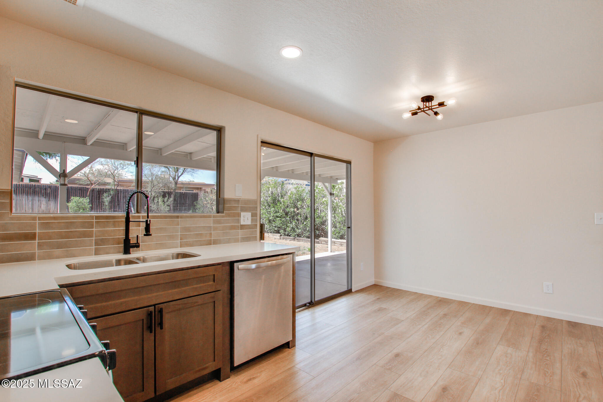 2965 W San Juan Terrace