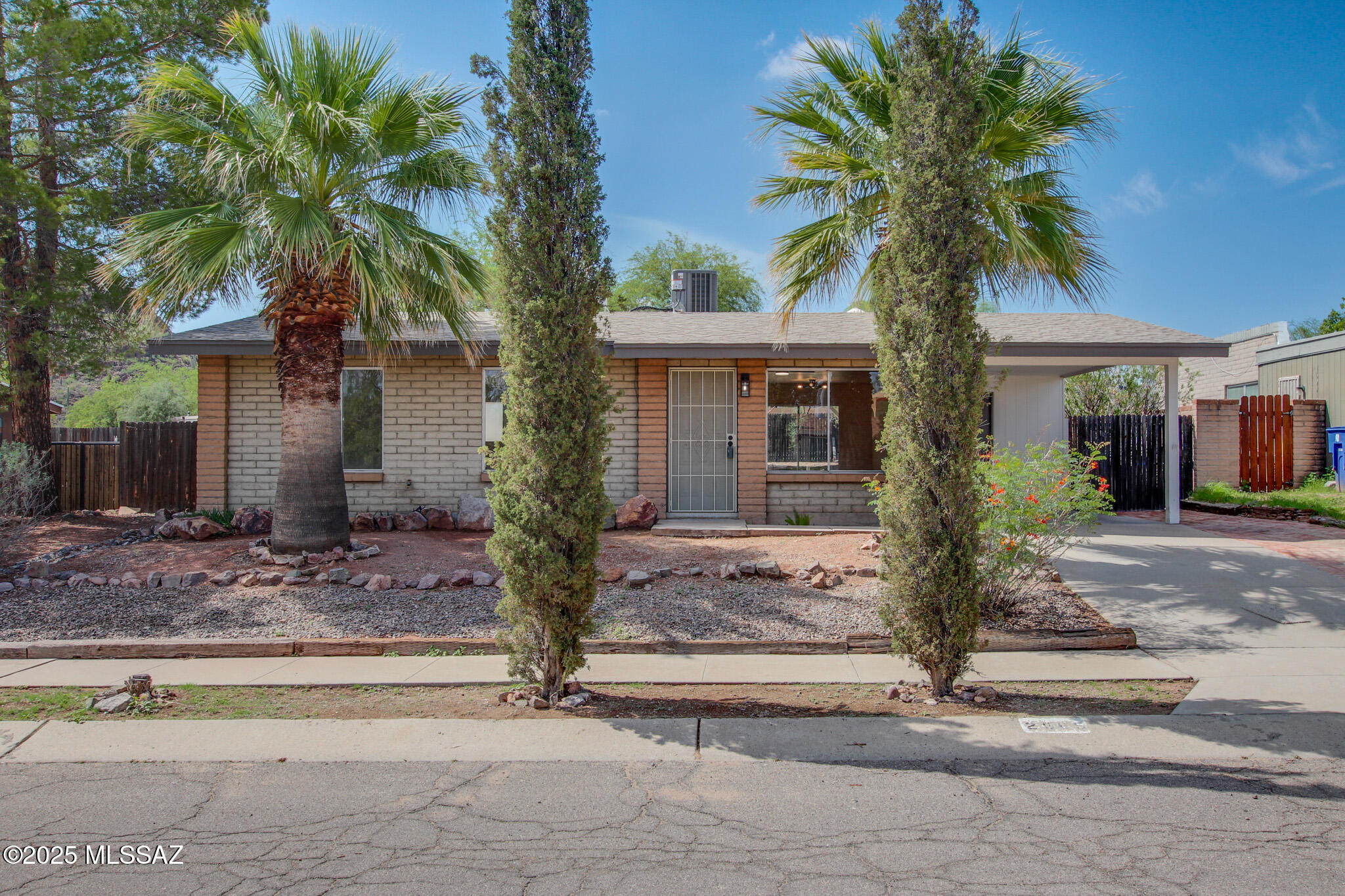 2965 W San Juan Terrace