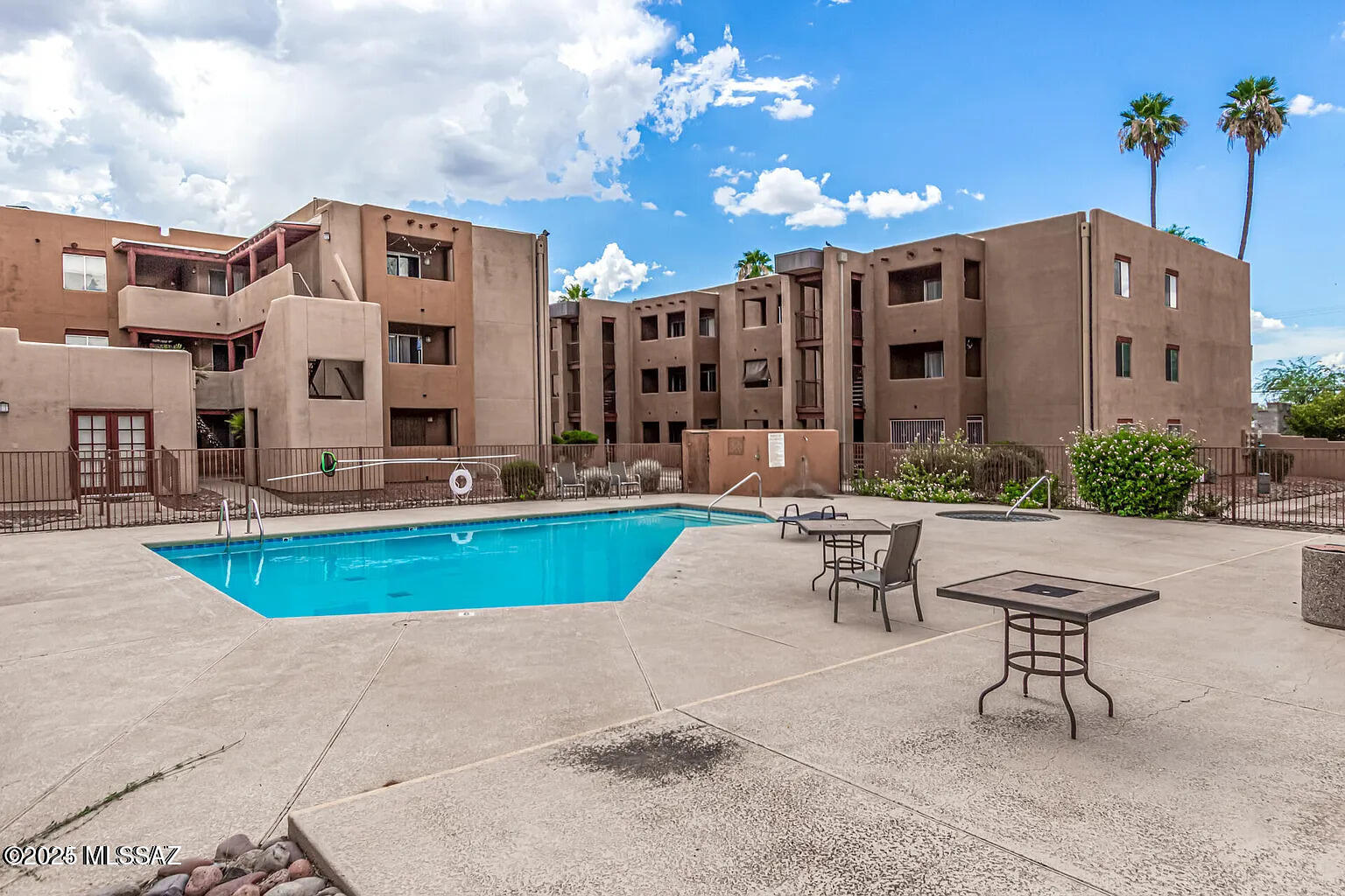 1810 E Blacklidge Drive Unit: 415
