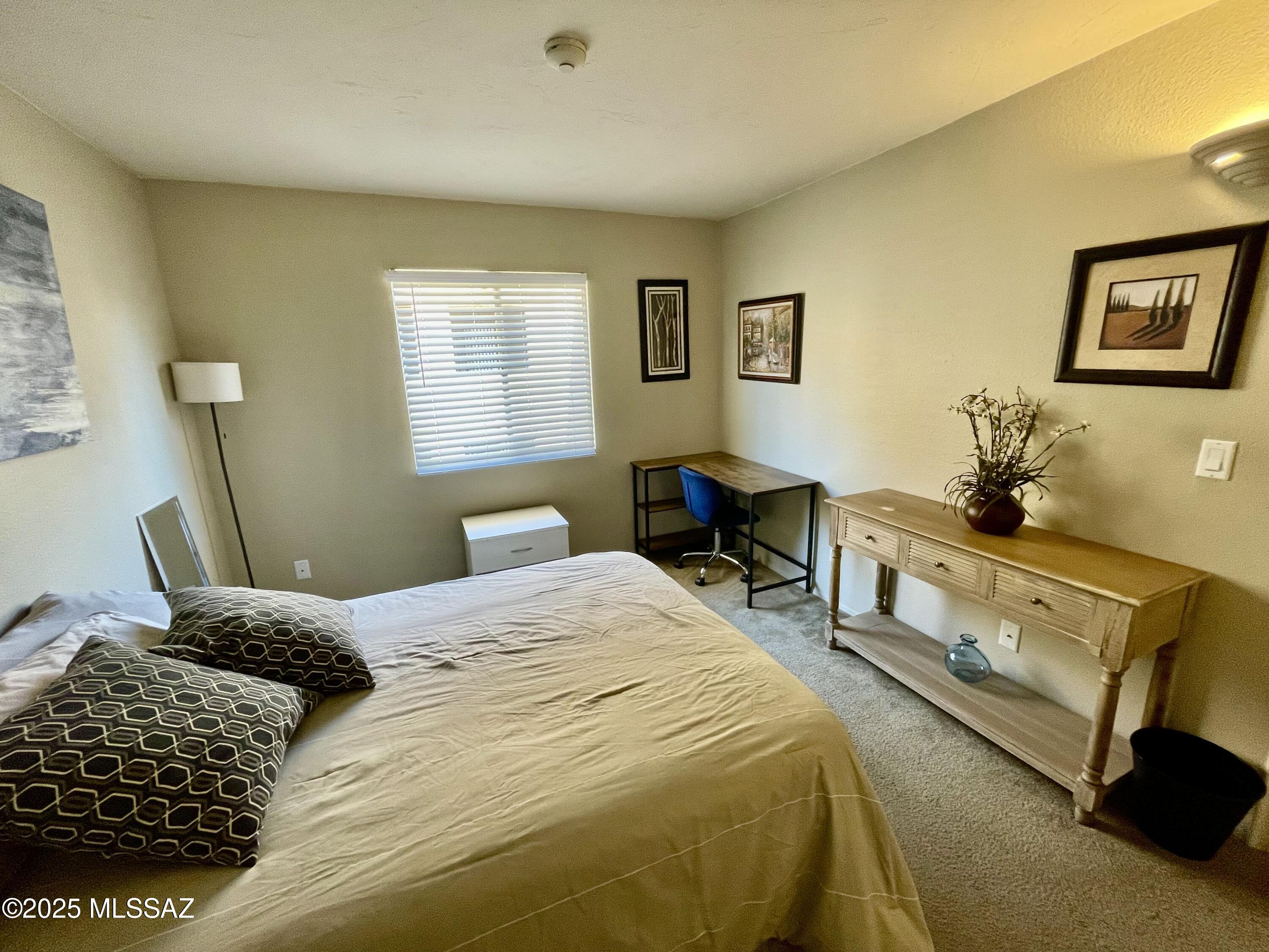 1810 E Blacklidge Drive Unit: 415