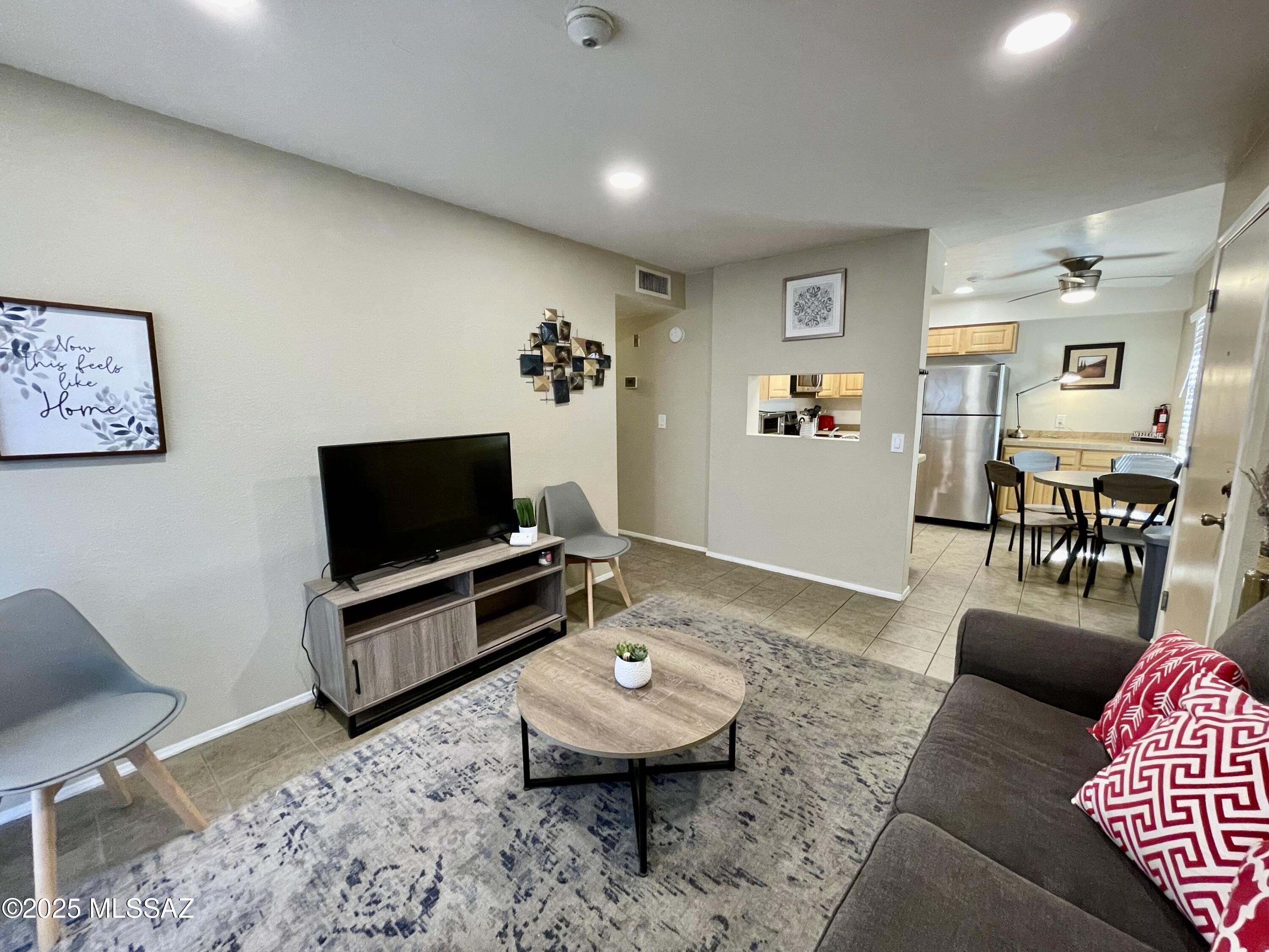 1810 E Blacklidge Drive Unit: 415