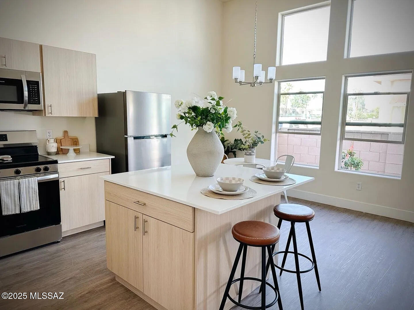 544 E Limberlost Drive Unit: 1102