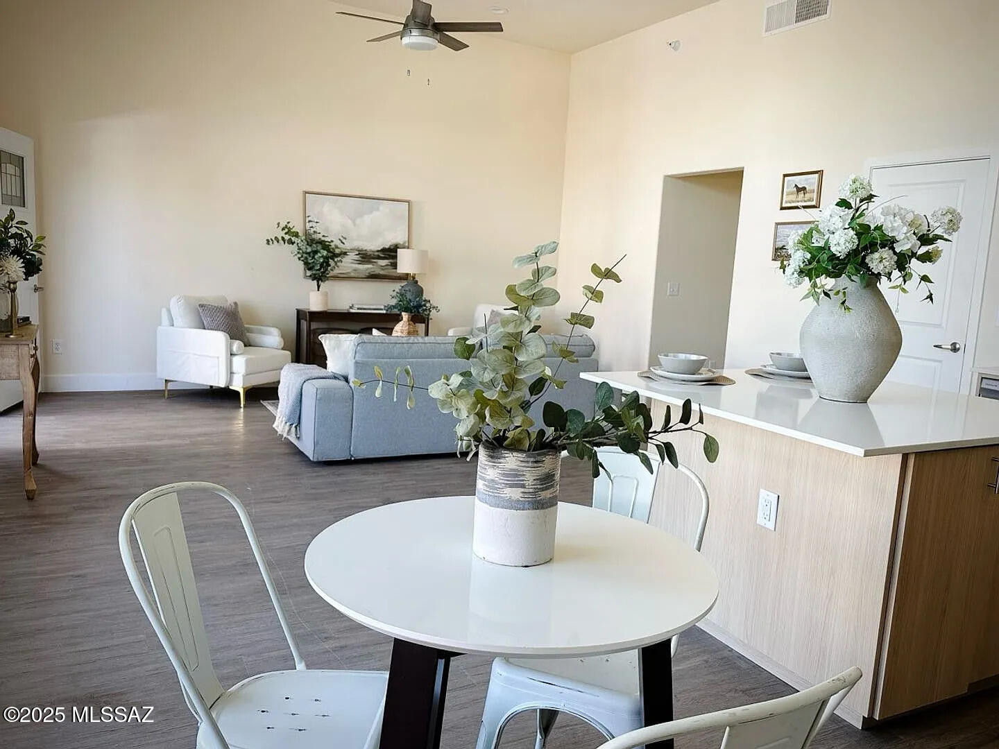 544 E Limberlost Drive Unit: 1102