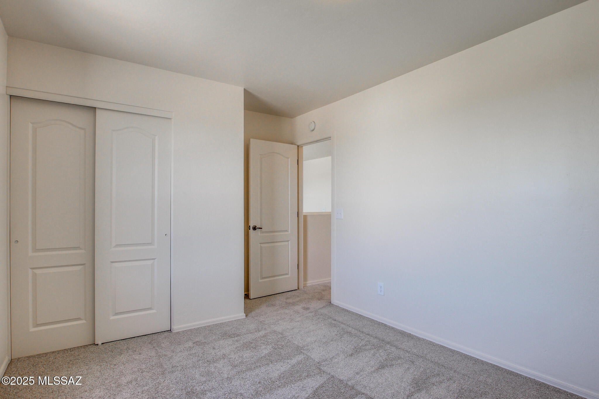 6257 E Stonechat Drive