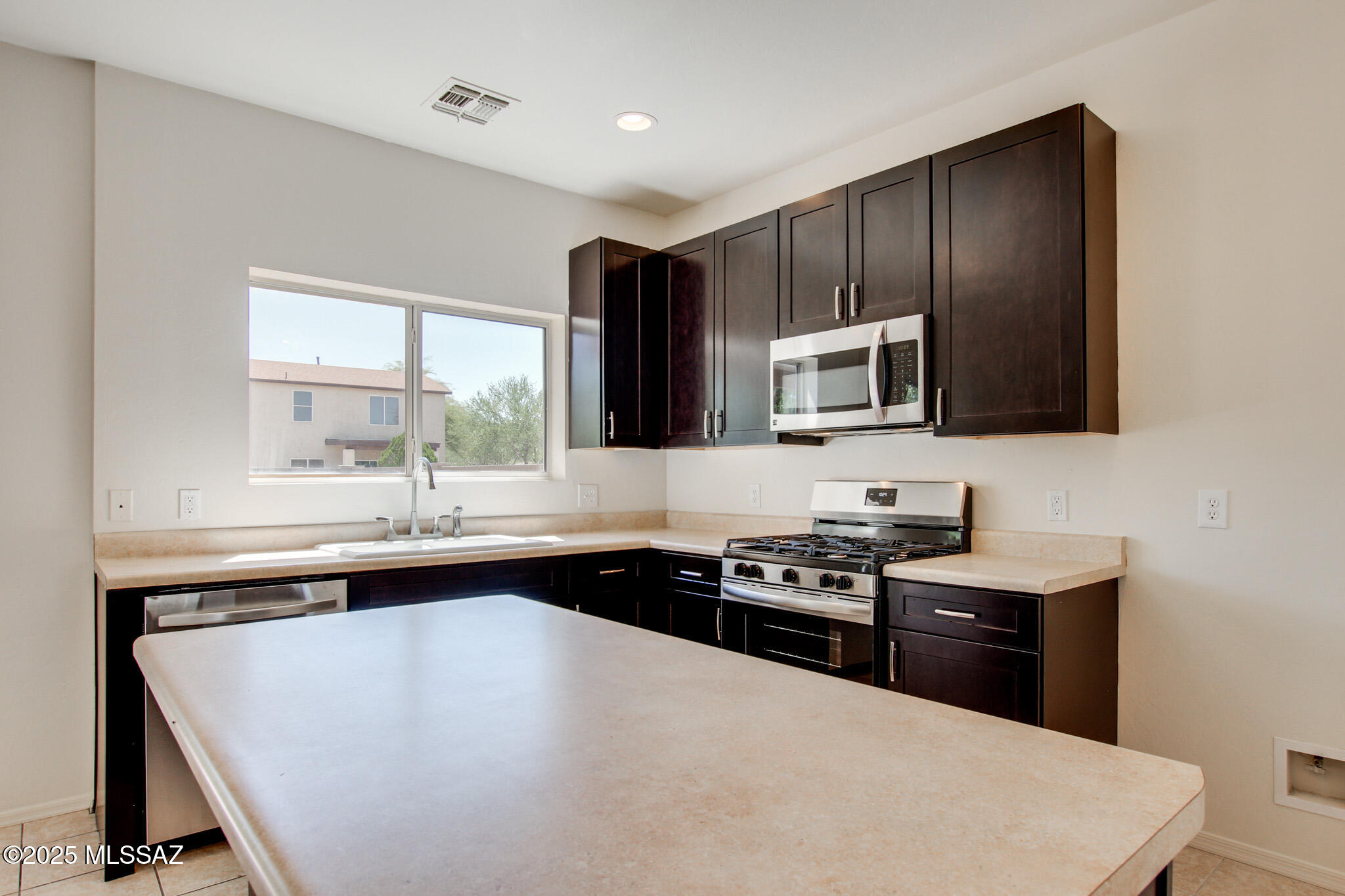 6257 E Stonechat Drive