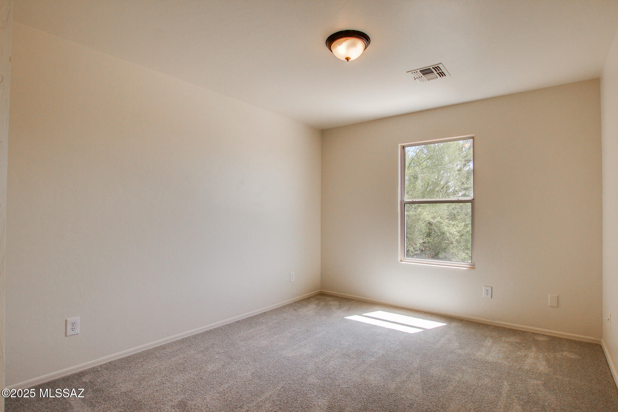 6257 E Stonechat Drive