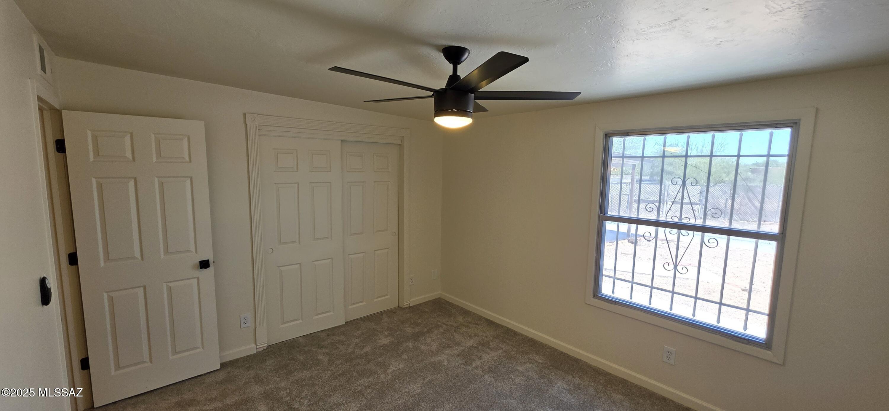 102 W Mossman Road
