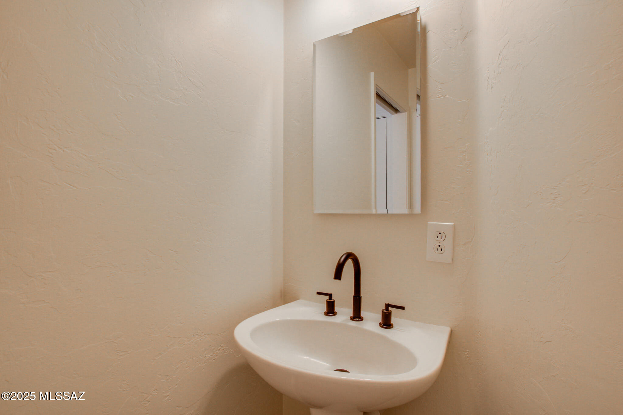 1994 W Golden Rose Place