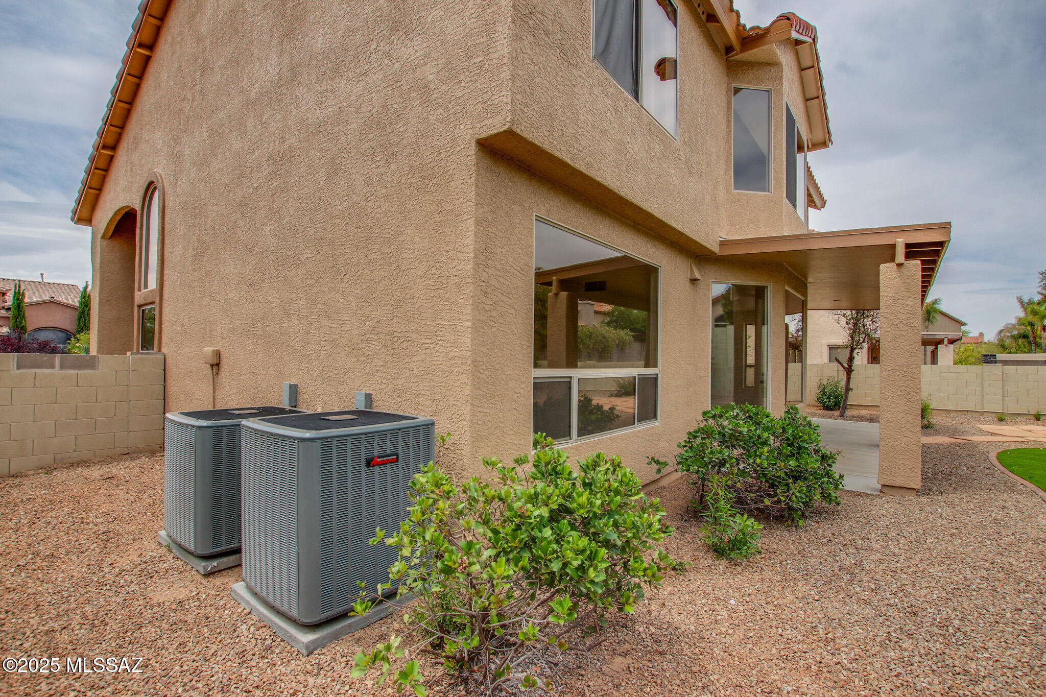 1994 W Golden Rose Place