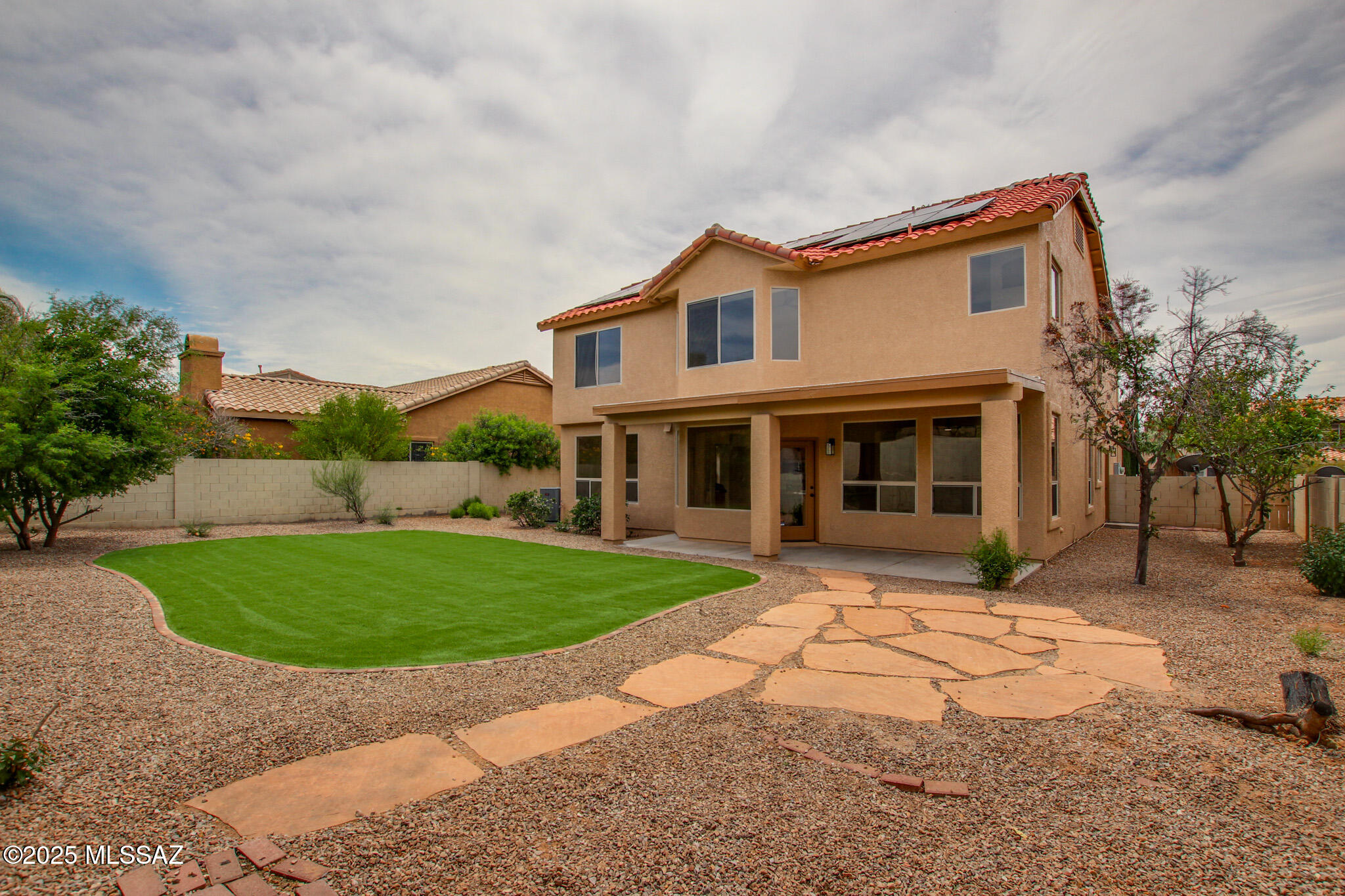 1994 W Golden Rose Place