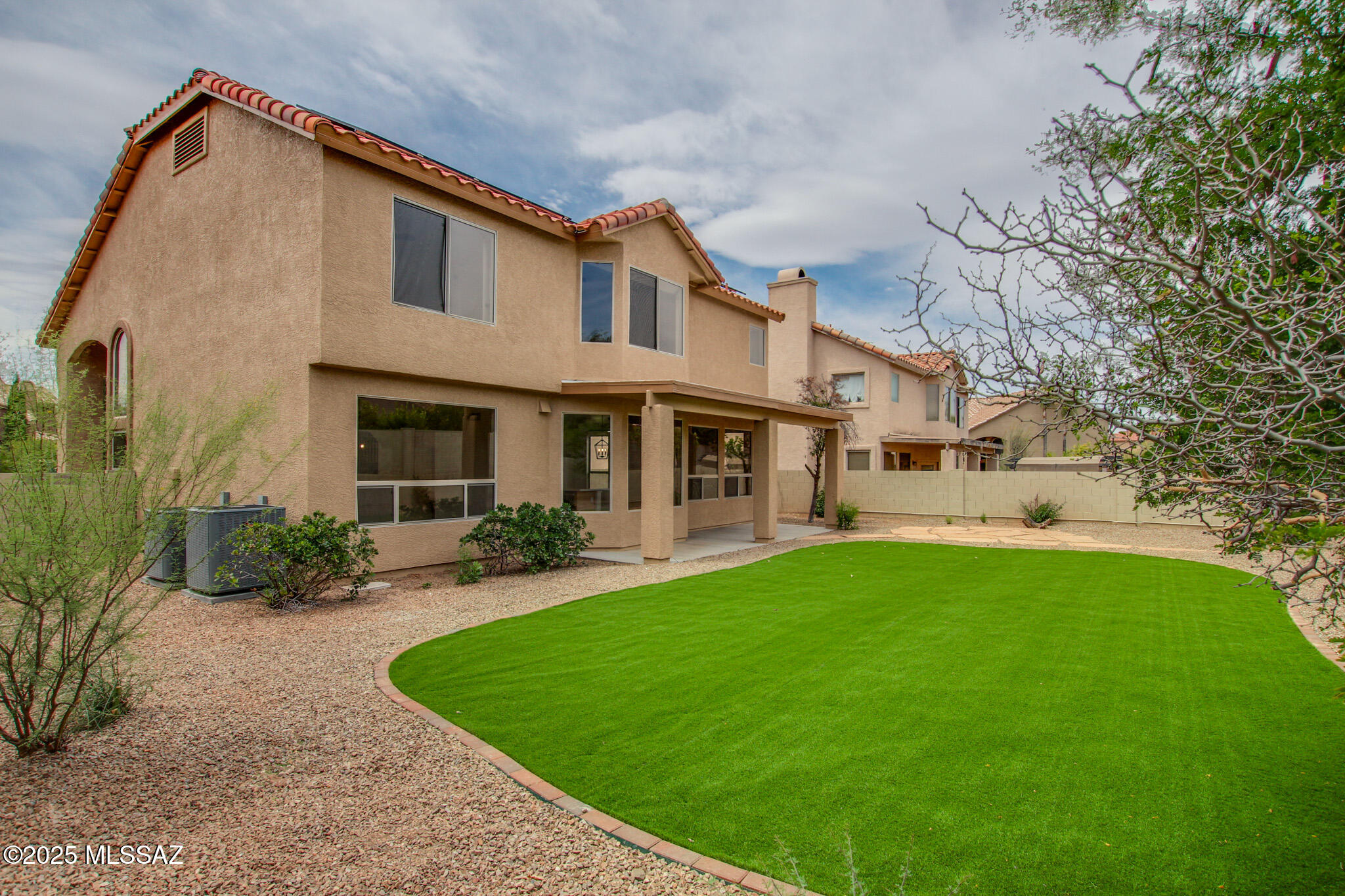 1994 W Golden Rose Place