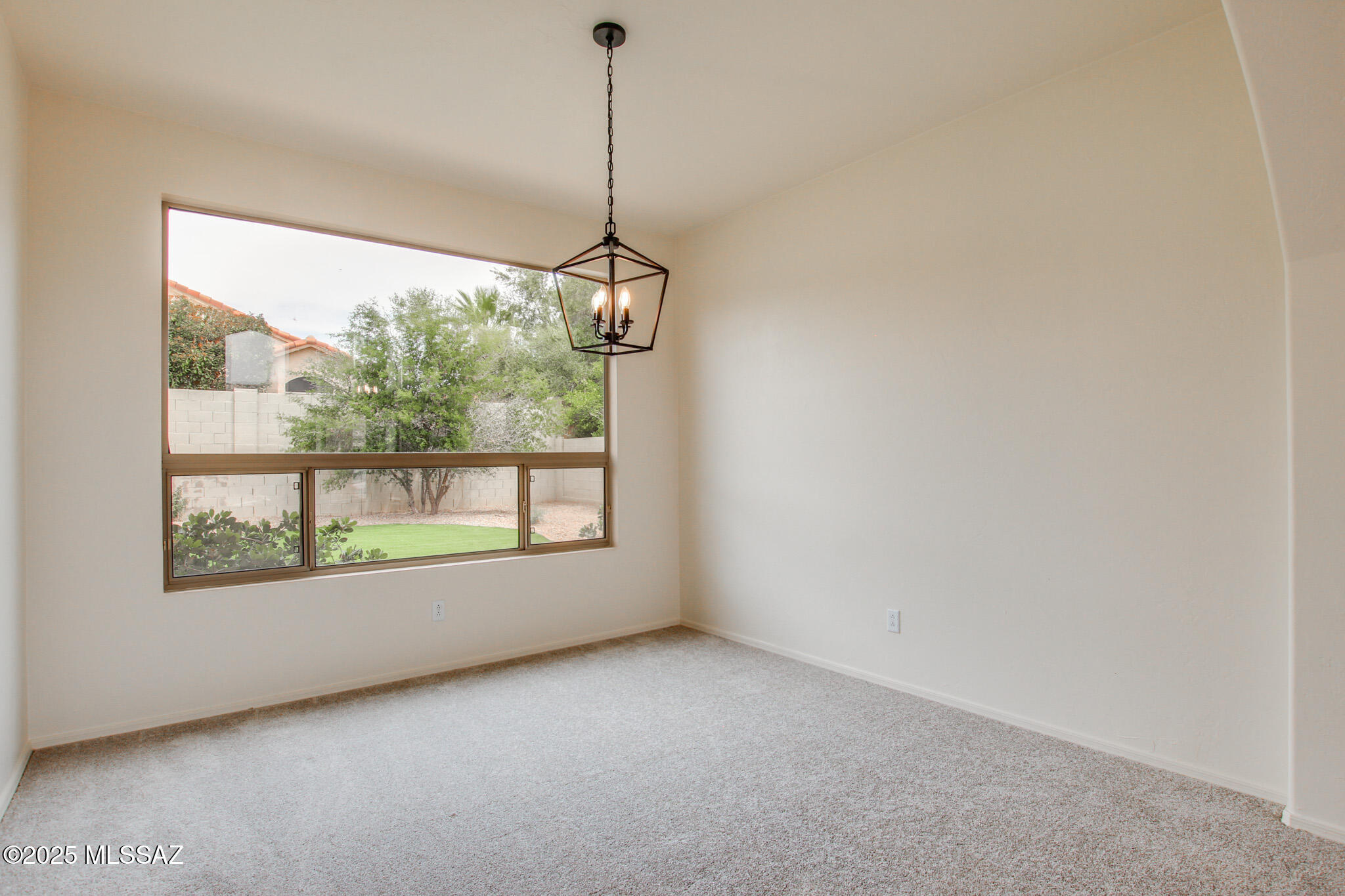 1994 W Golden Rose Place