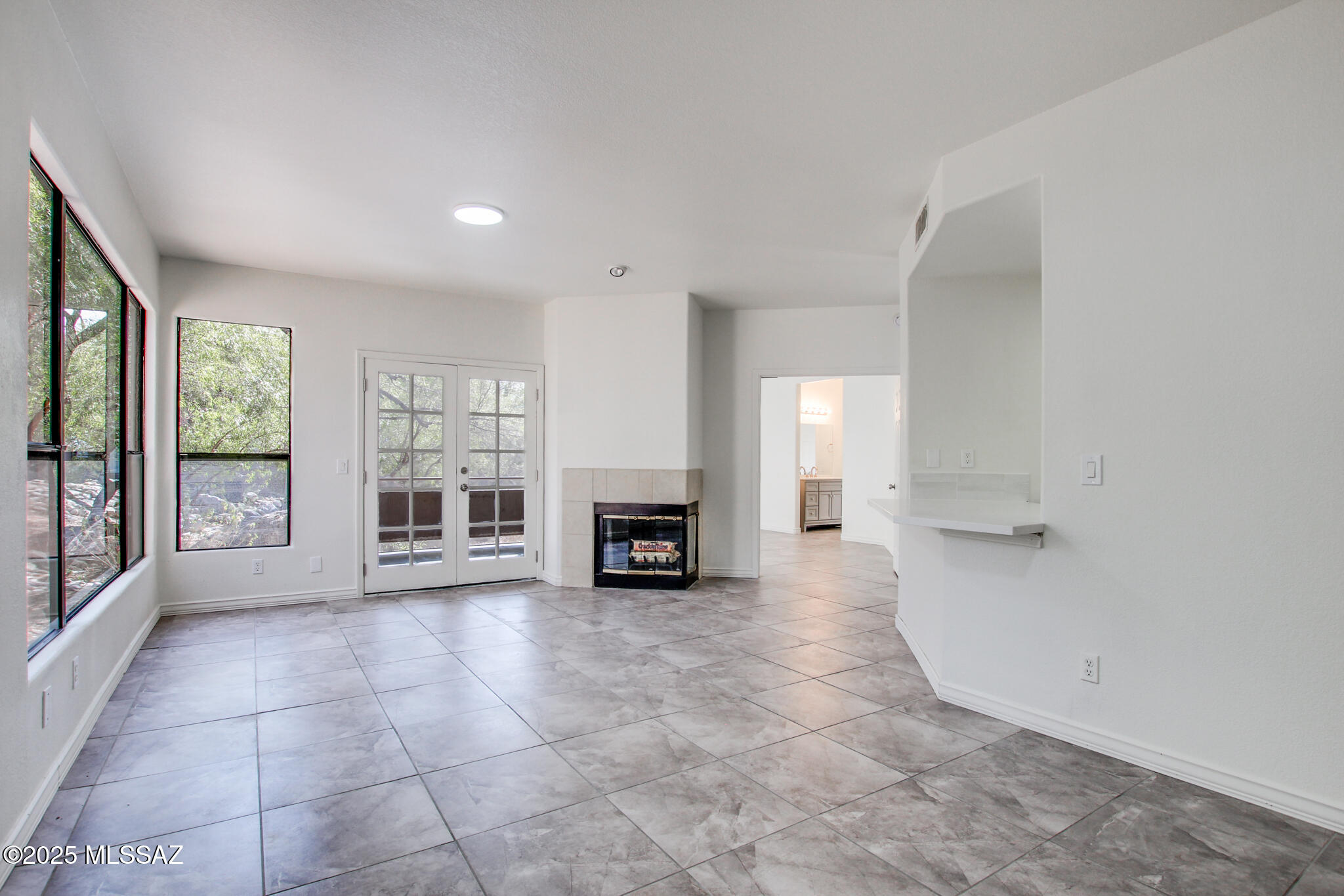 6655 N Canyon Crest Drive Unit: 15105