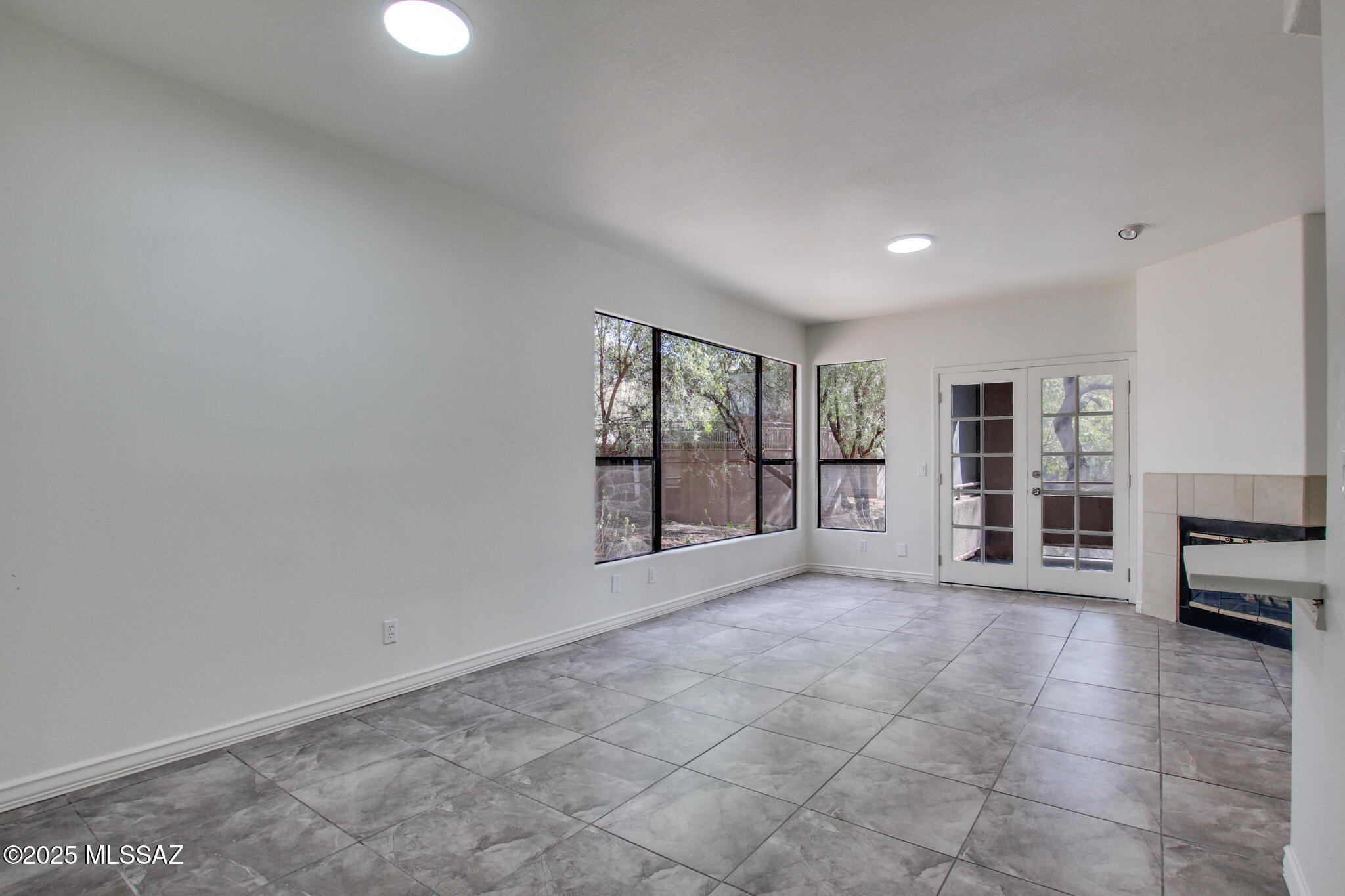 6655 N Canyon Crest Drive Unit: 15105