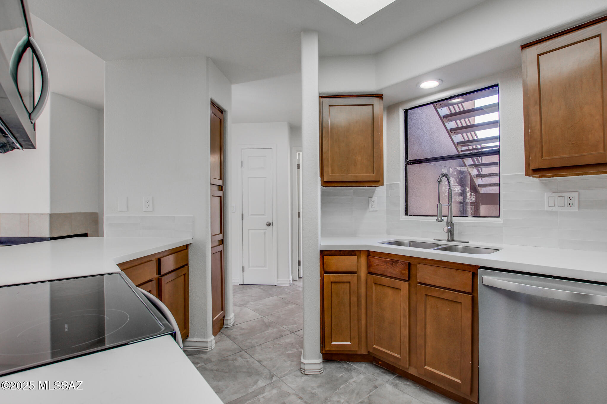 6655 N Canyon Crest Drive Unit: 15105