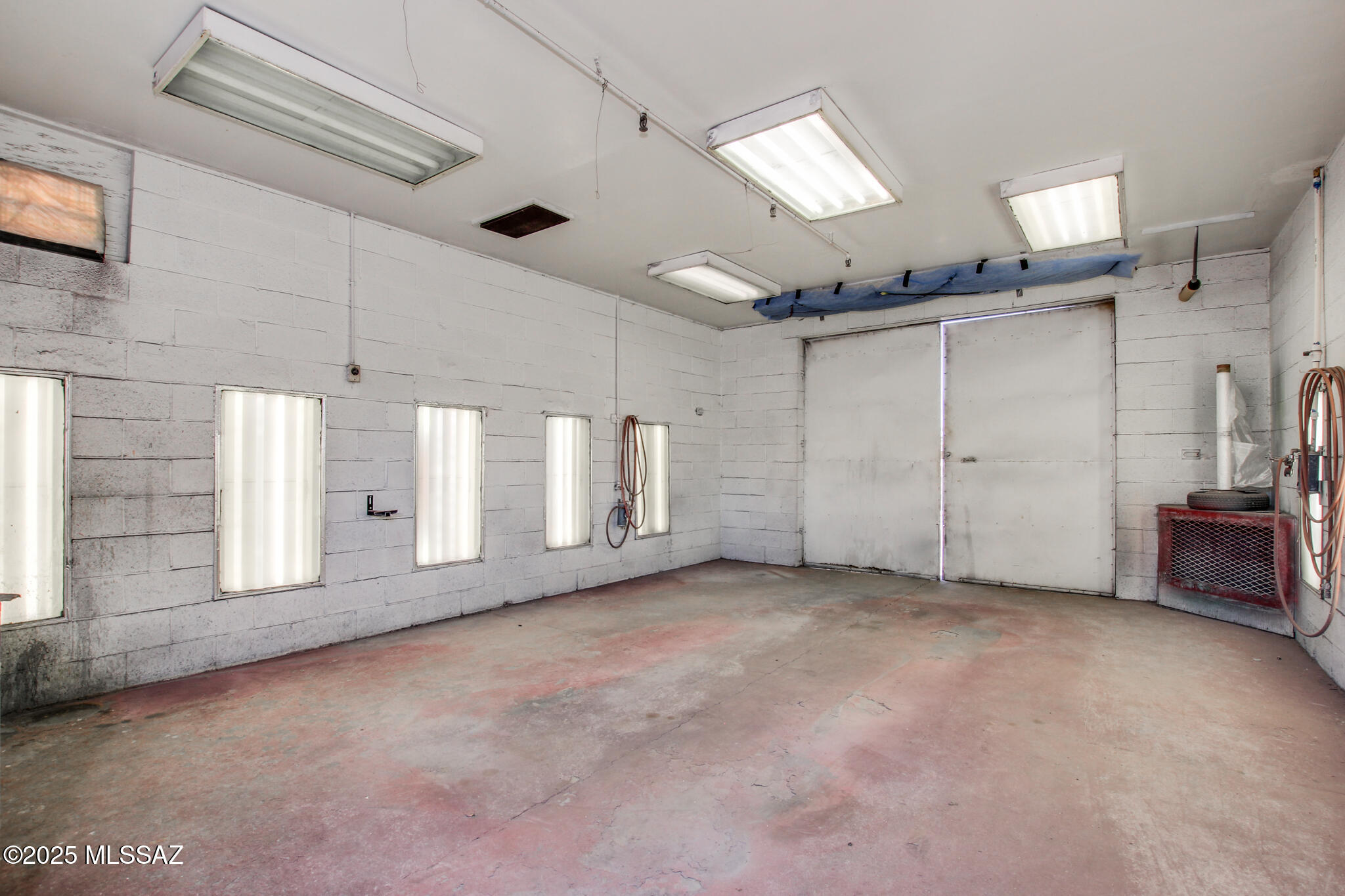 2126 W Calle Fortunado