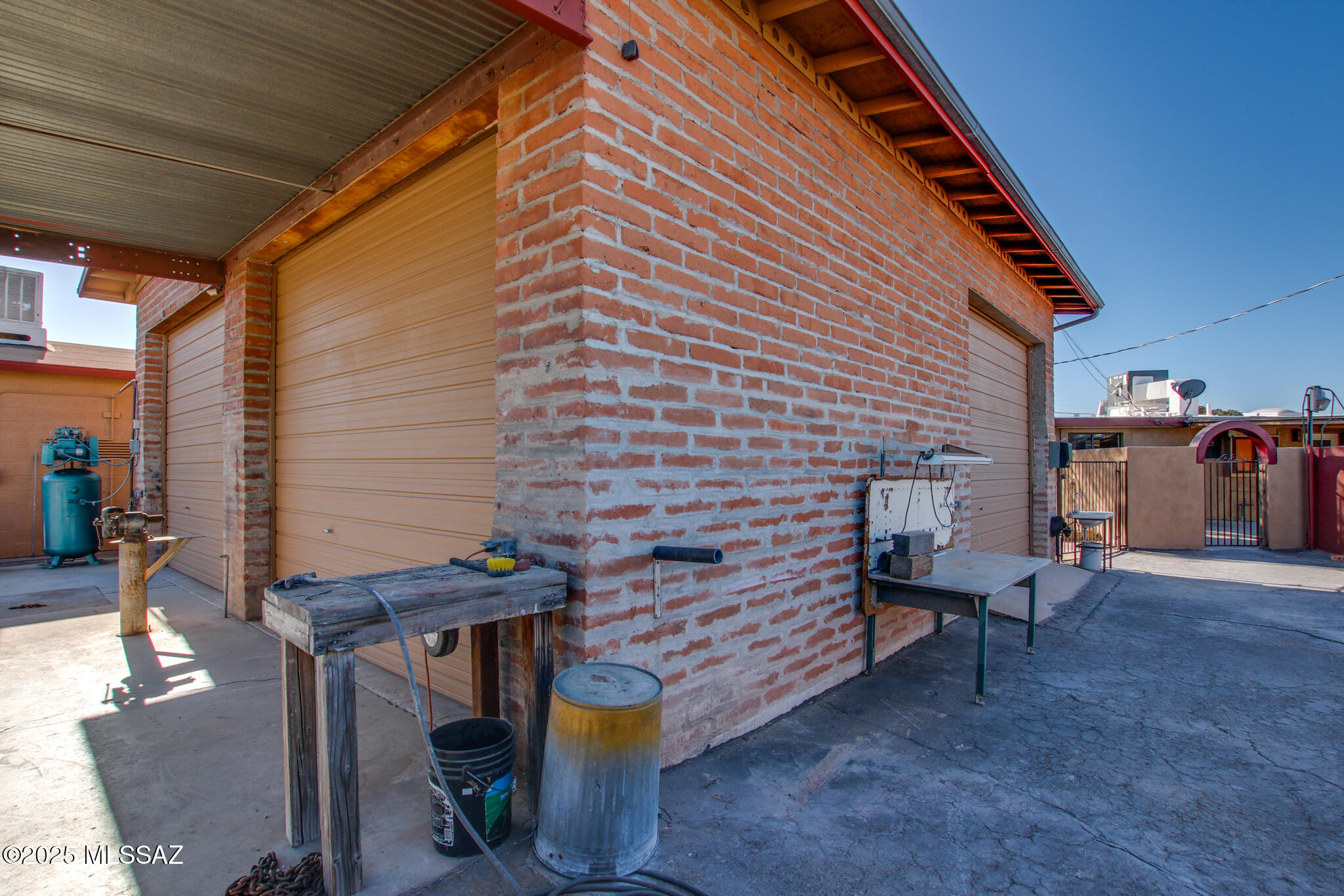 2126 W Calle Fortunado