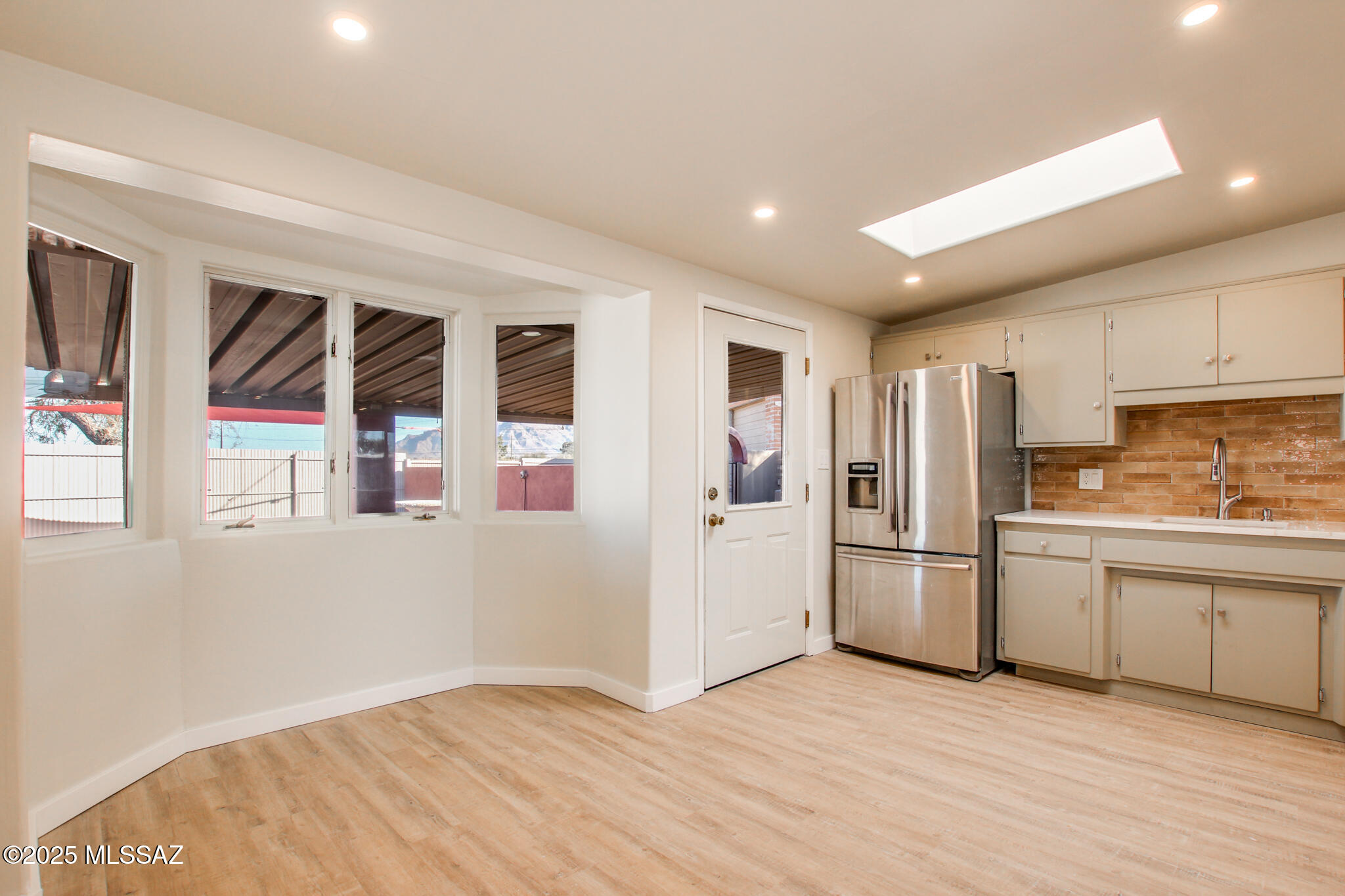 2126 W Calle Fortunado