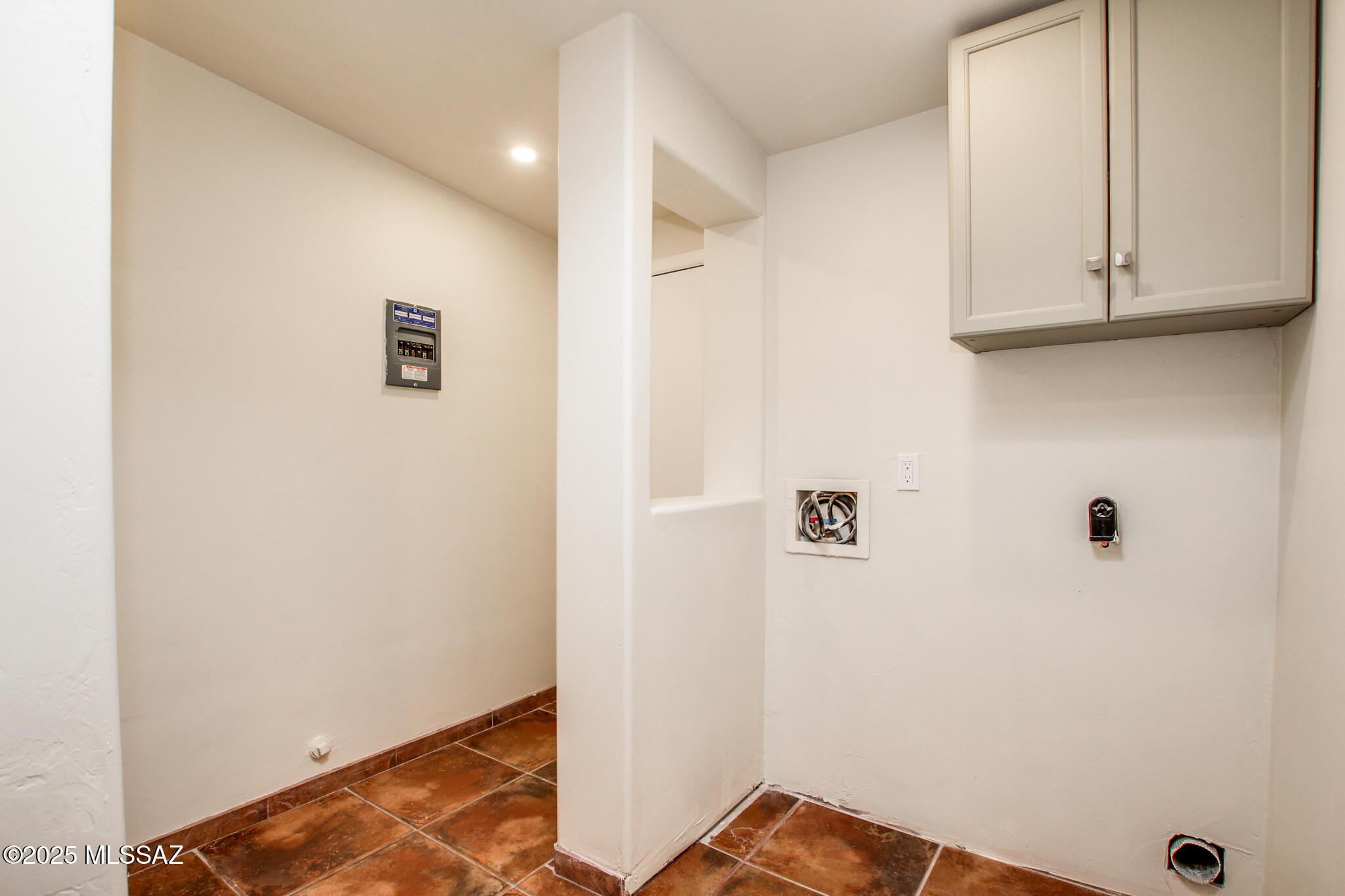 2126 W Calle Fortunado