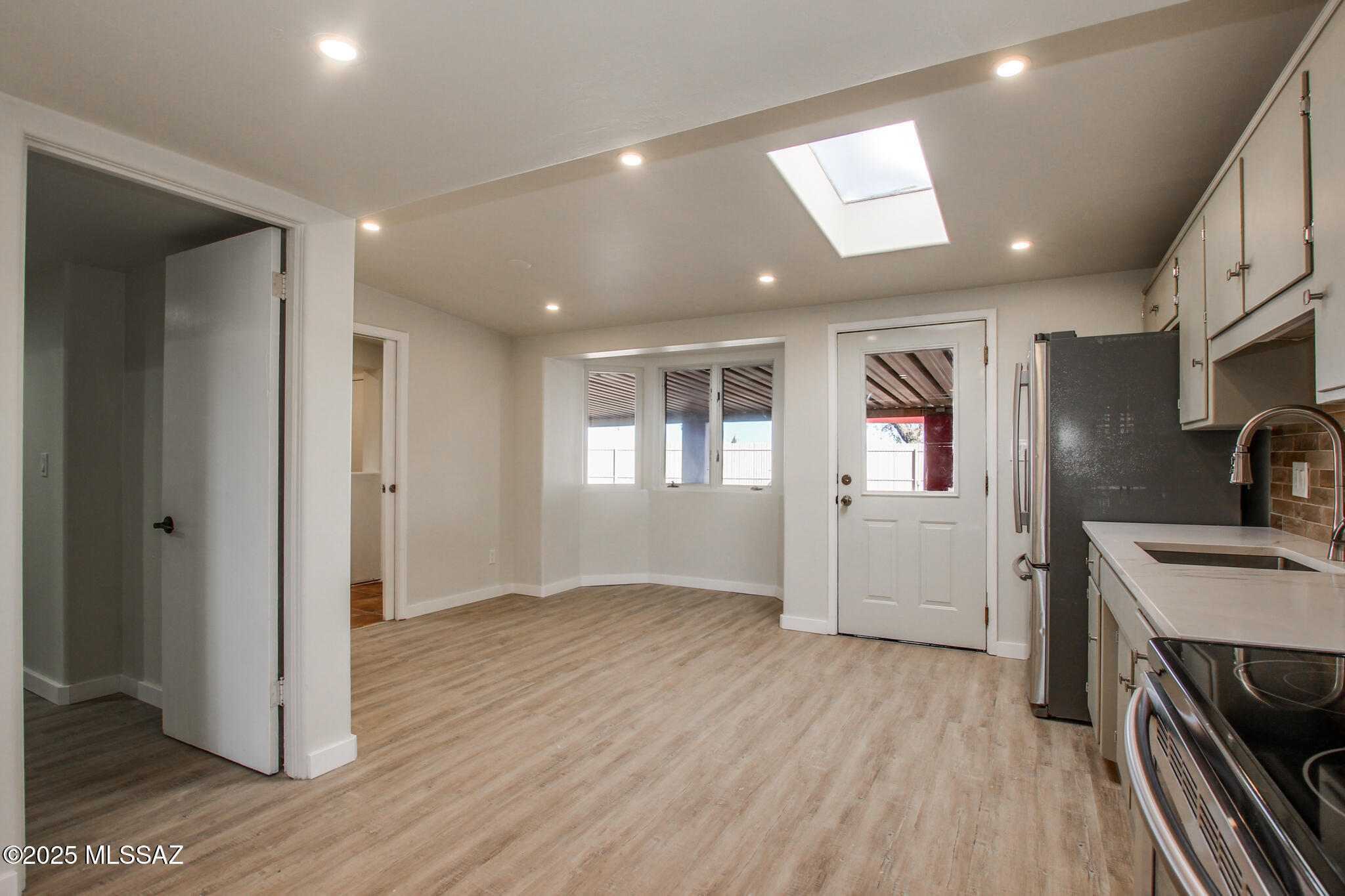 2126 W Calle Fortunado