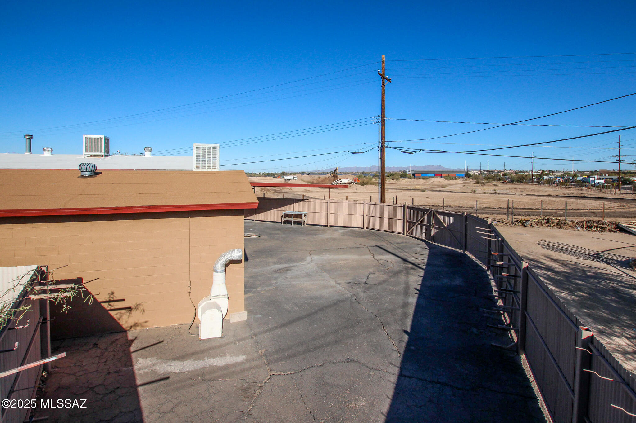 2126 W Calle Fortunado