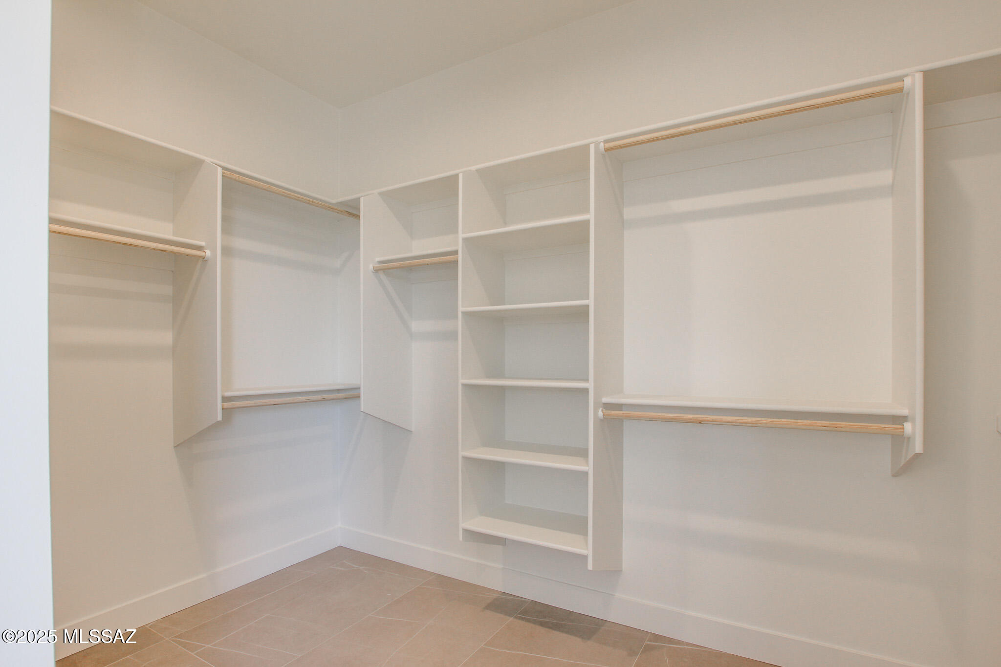 2750 W Black Cloud Court