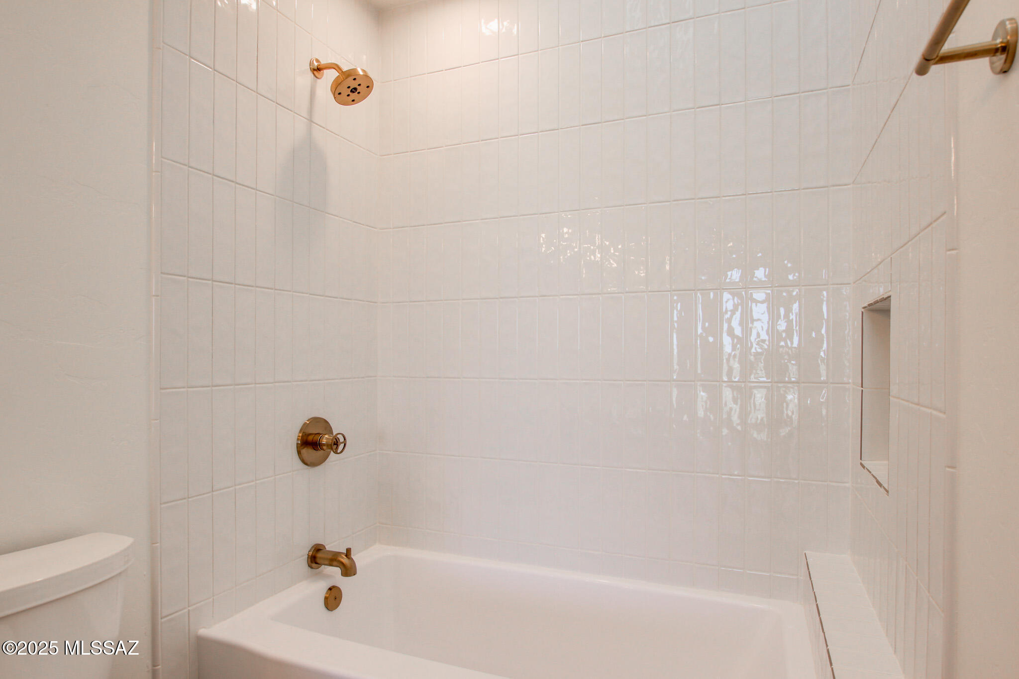 2750 W Black Cloud Court