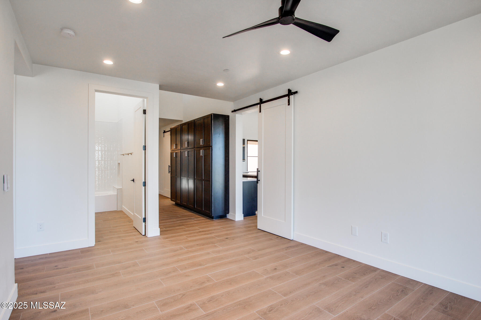 2750 W Black Cloud Court