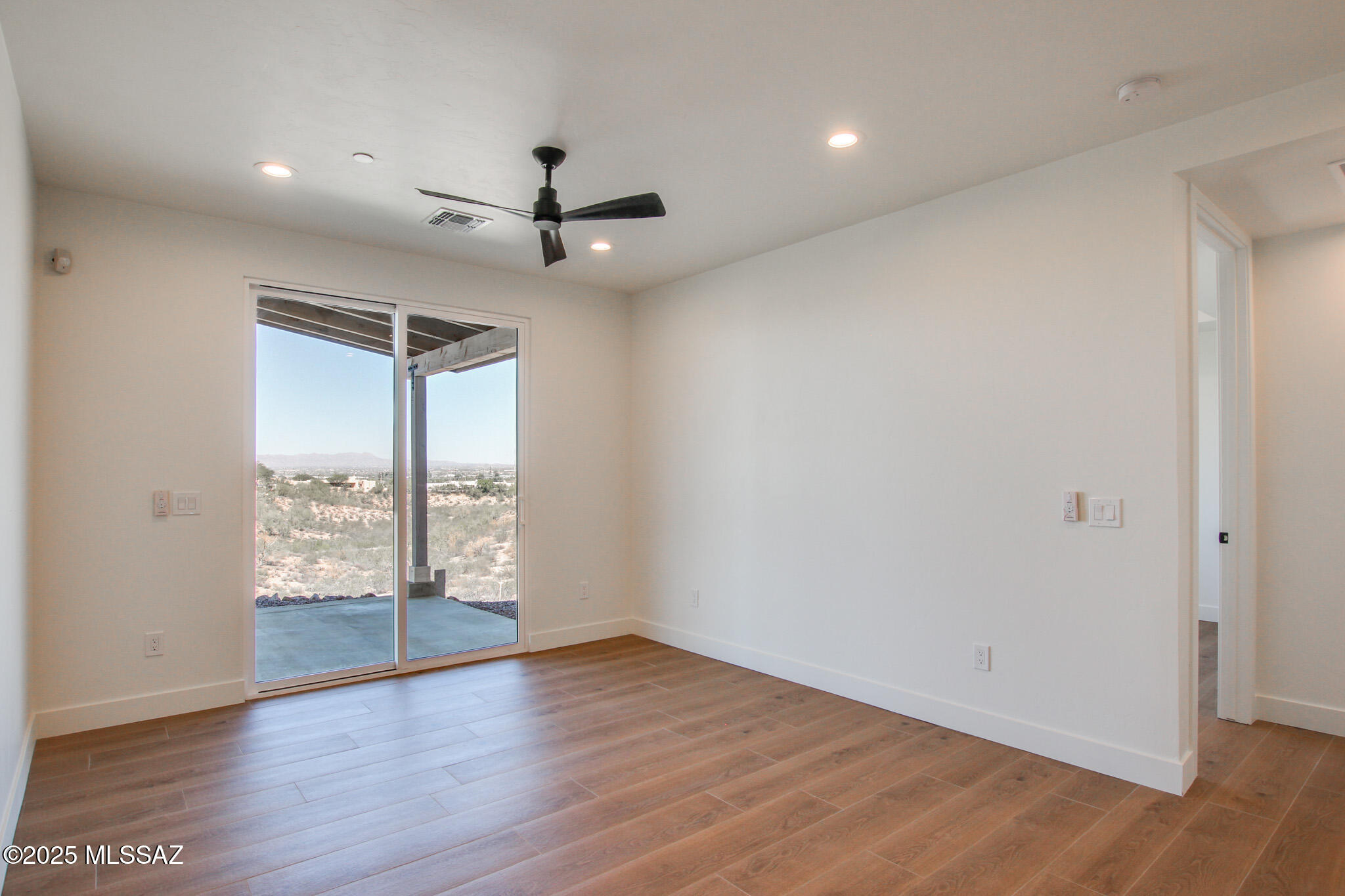 2750 W Black Cloud Court