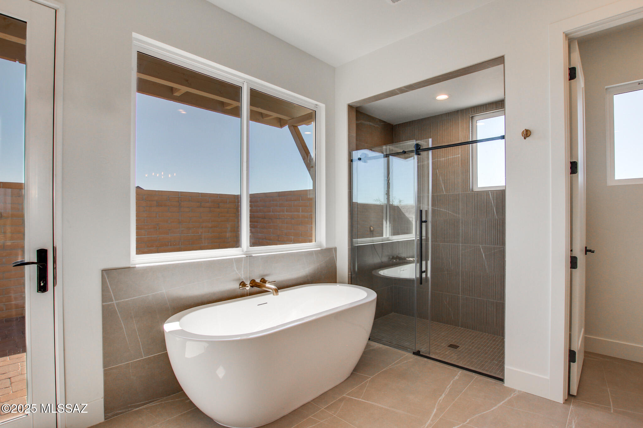 2750 W Black Cloud Court