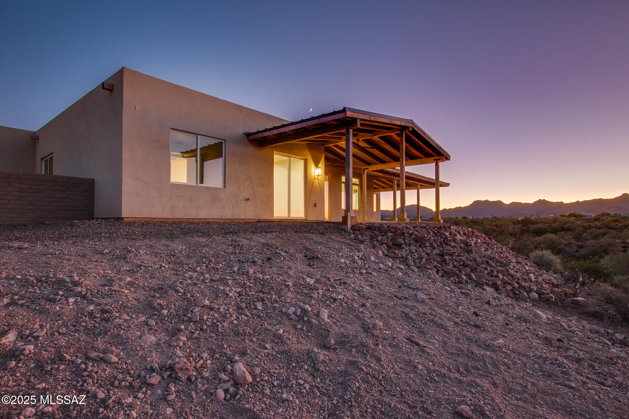 2750 W Black Cloud Court