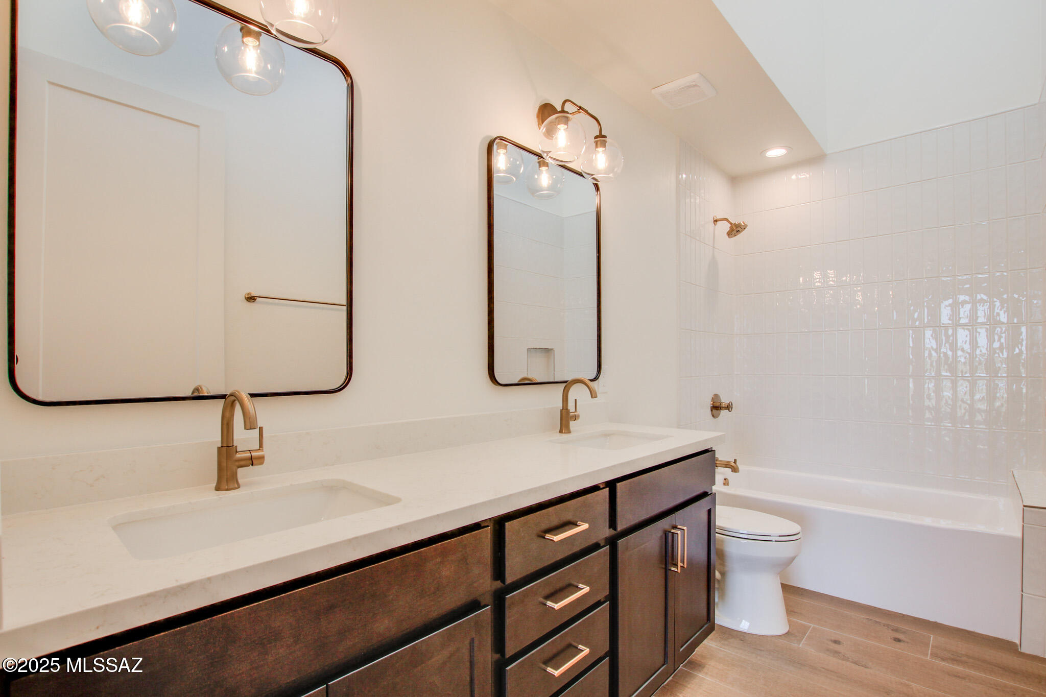 2750 W Black Cloud Court