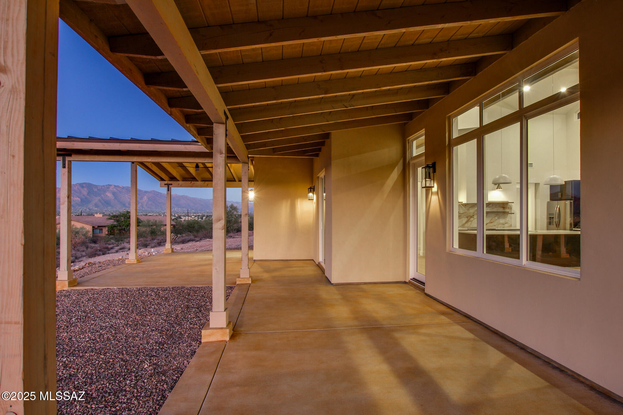 2750 W Black Cloud Court