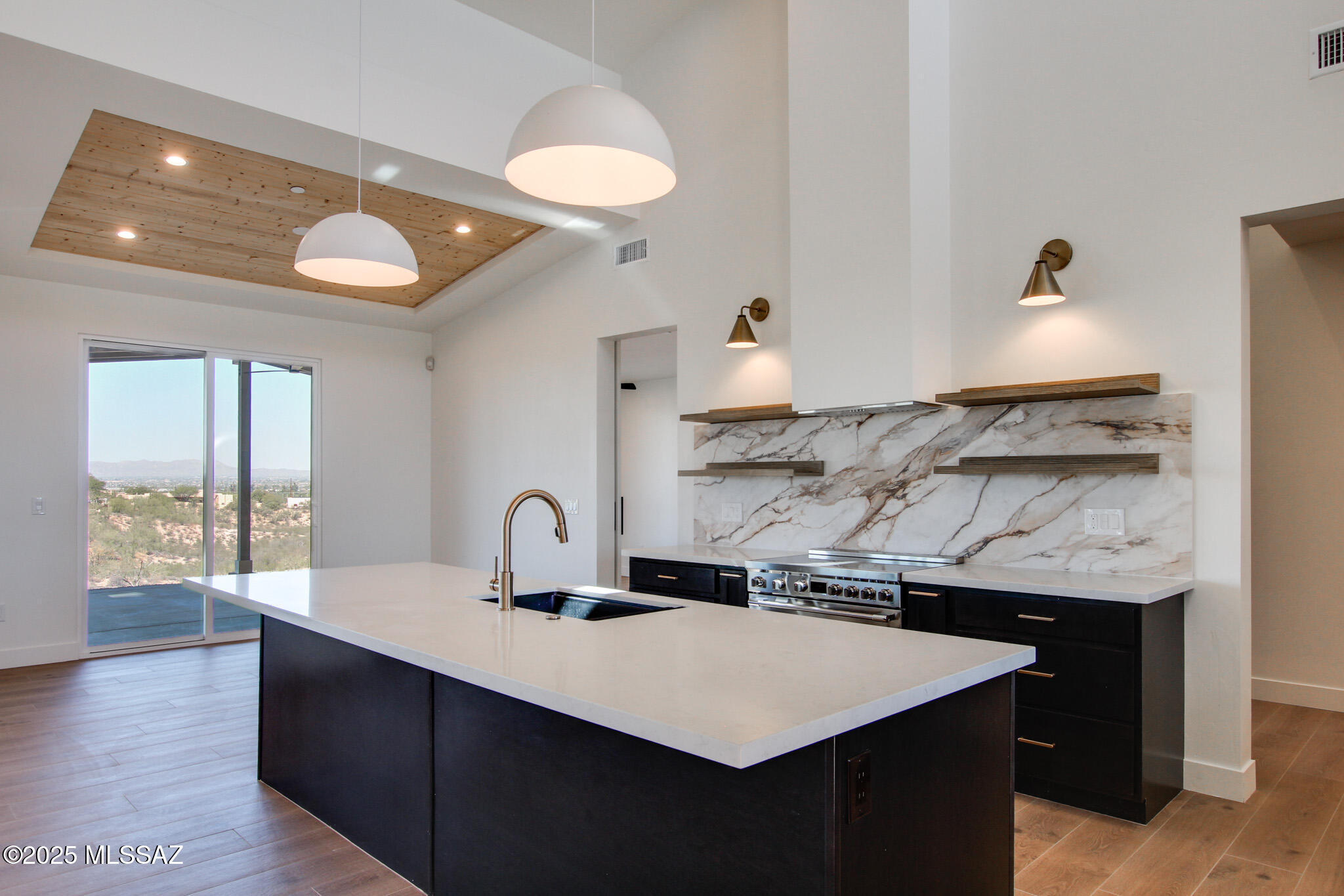 2750 W Black Cloud Court